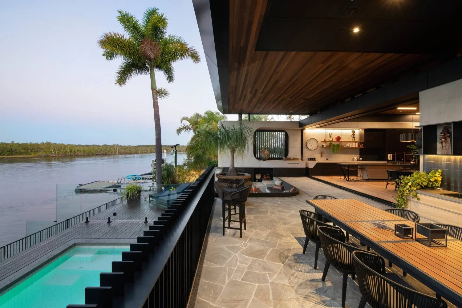 7366 Marine Dr East12.jpg