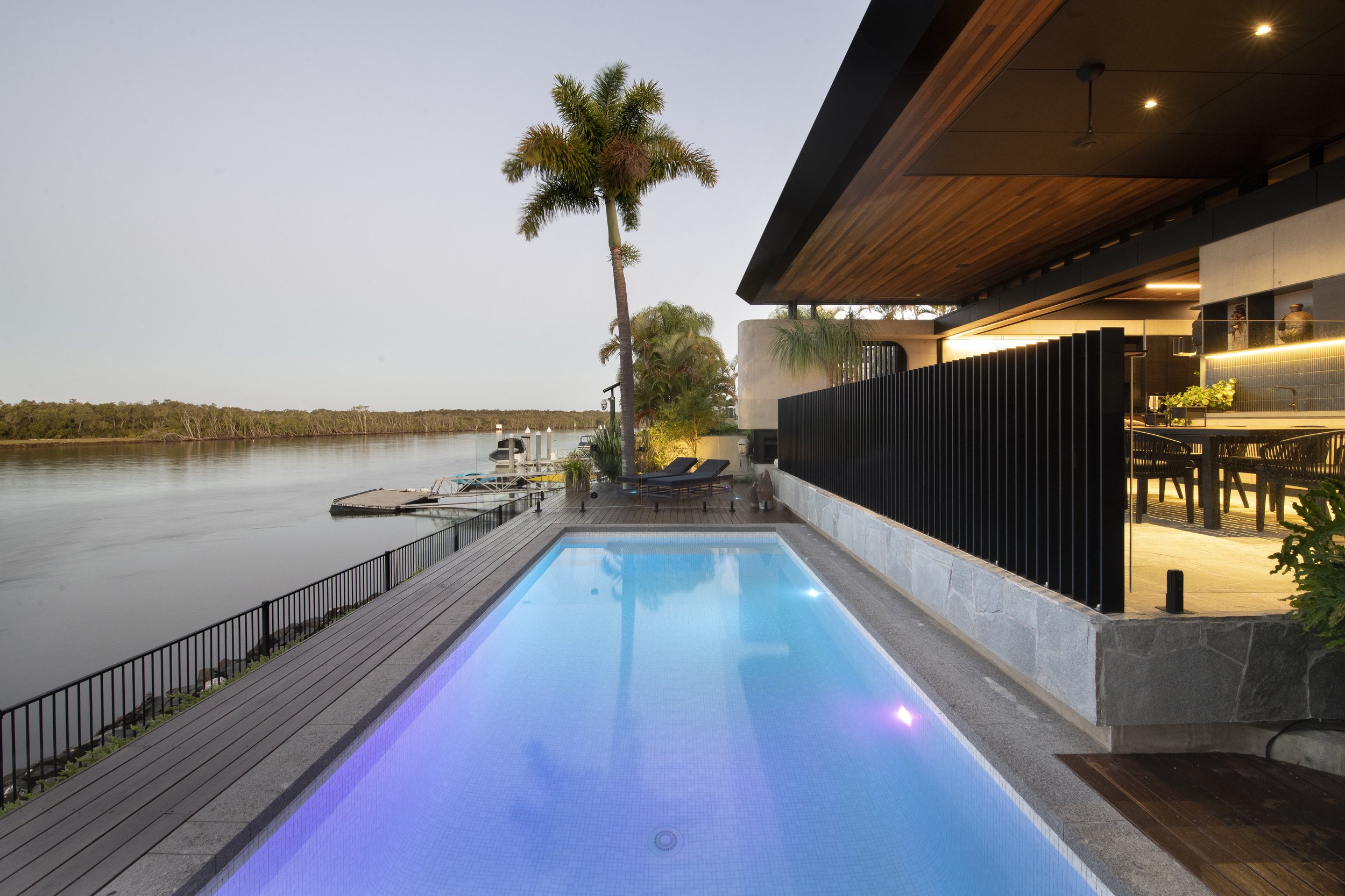 7366 Marine Dr East15.jpg