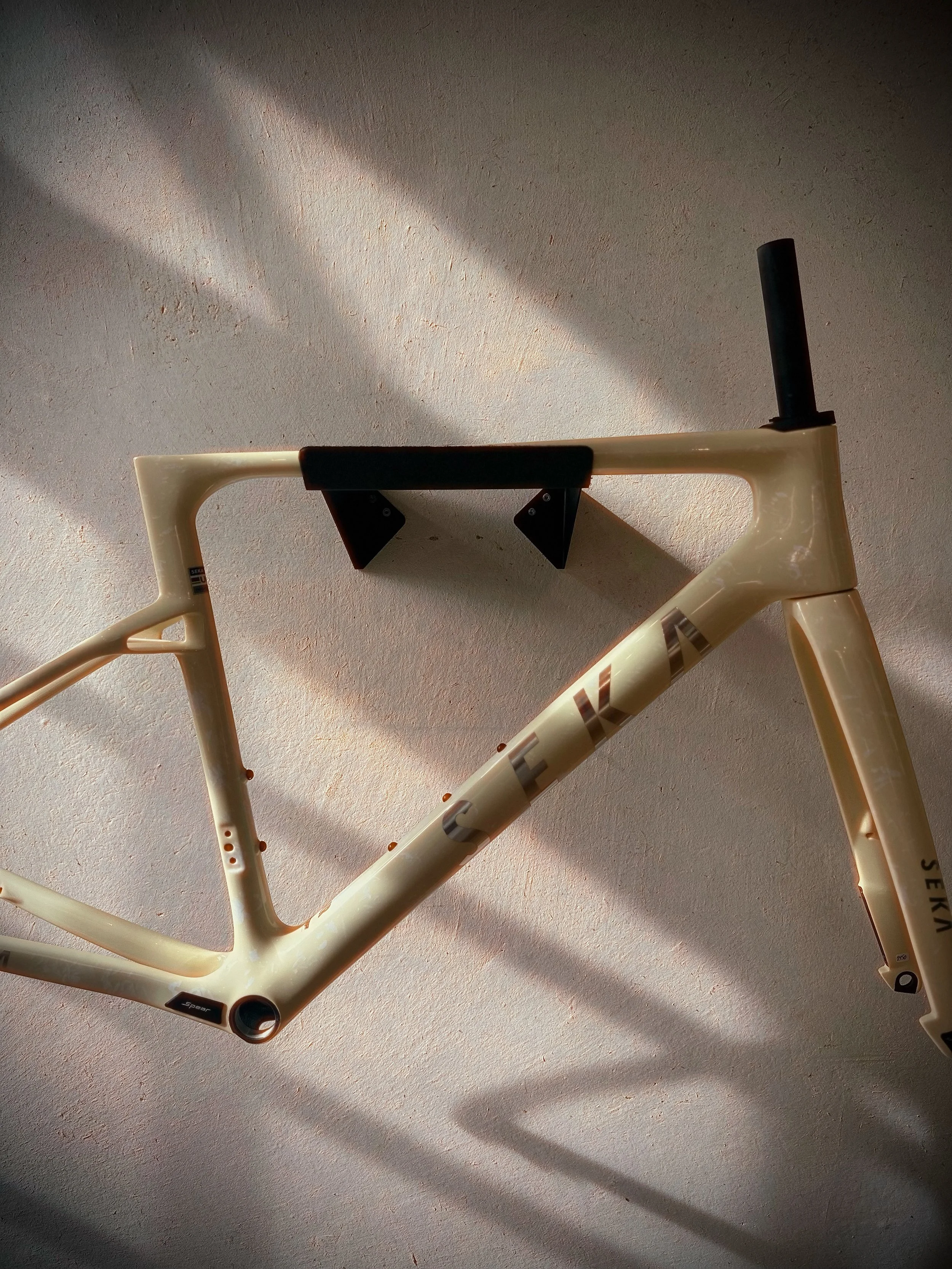 Seka Spear 💥 

Jouw custom build start vanaf hier!
Wil jij iets uniek wat iemand anders niet heeft en wil jij jouw fiets zo persoonlijk mogelijk maken? Dan kunnen wij je hier mee helpen. Met Seka kunnen wij je de volledig custom build ervaring aanbi