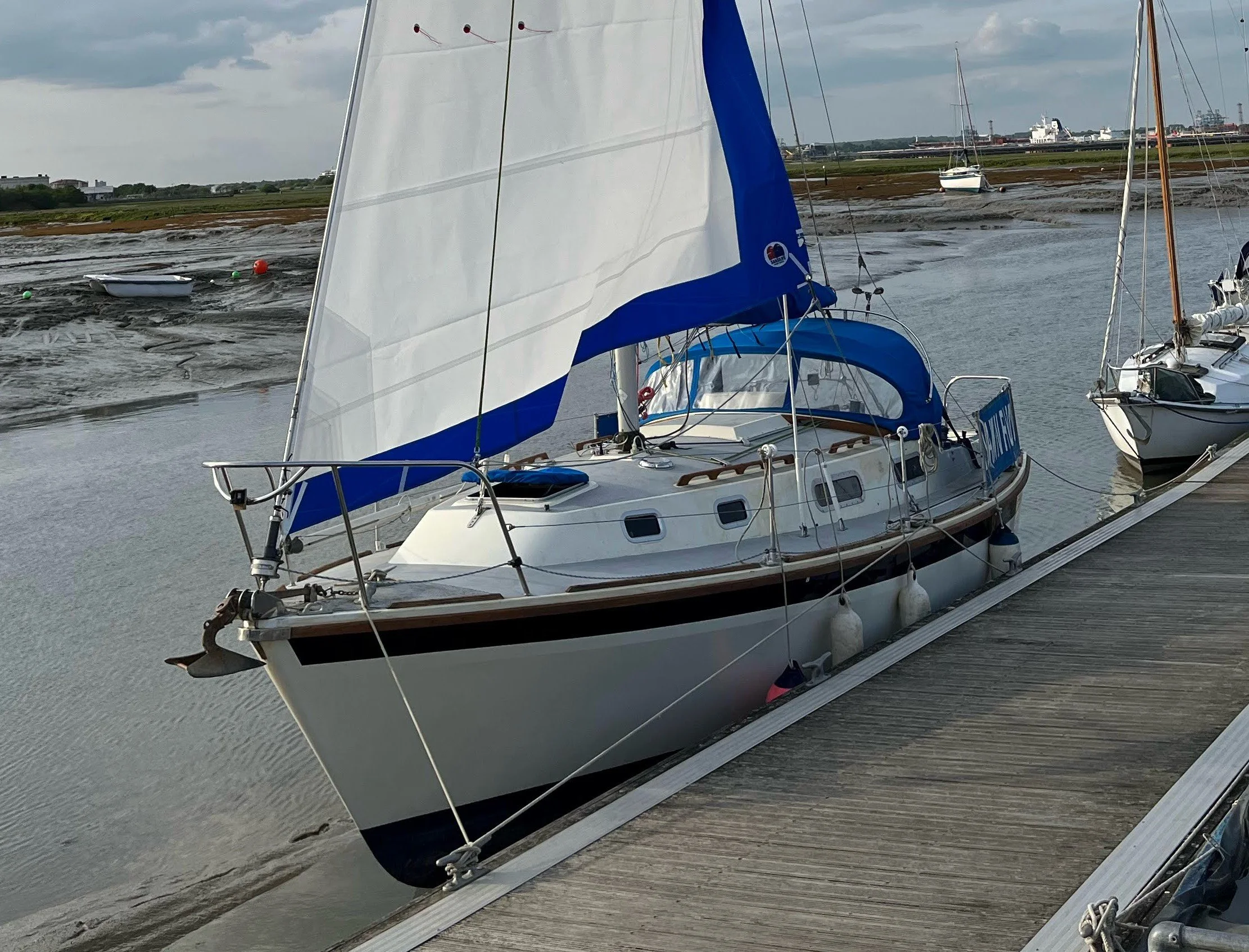       
  
     1986 Westerly Konsort, “Dawn Run”    £13,950 Tax: Paid - Hythe, Hampshire, United Kingdom   

   .fe-block-b52227d34ed2a032782c {mix-blend-mode: ;
    } 
     


  

  


 
   
    
      

        
          
             
           