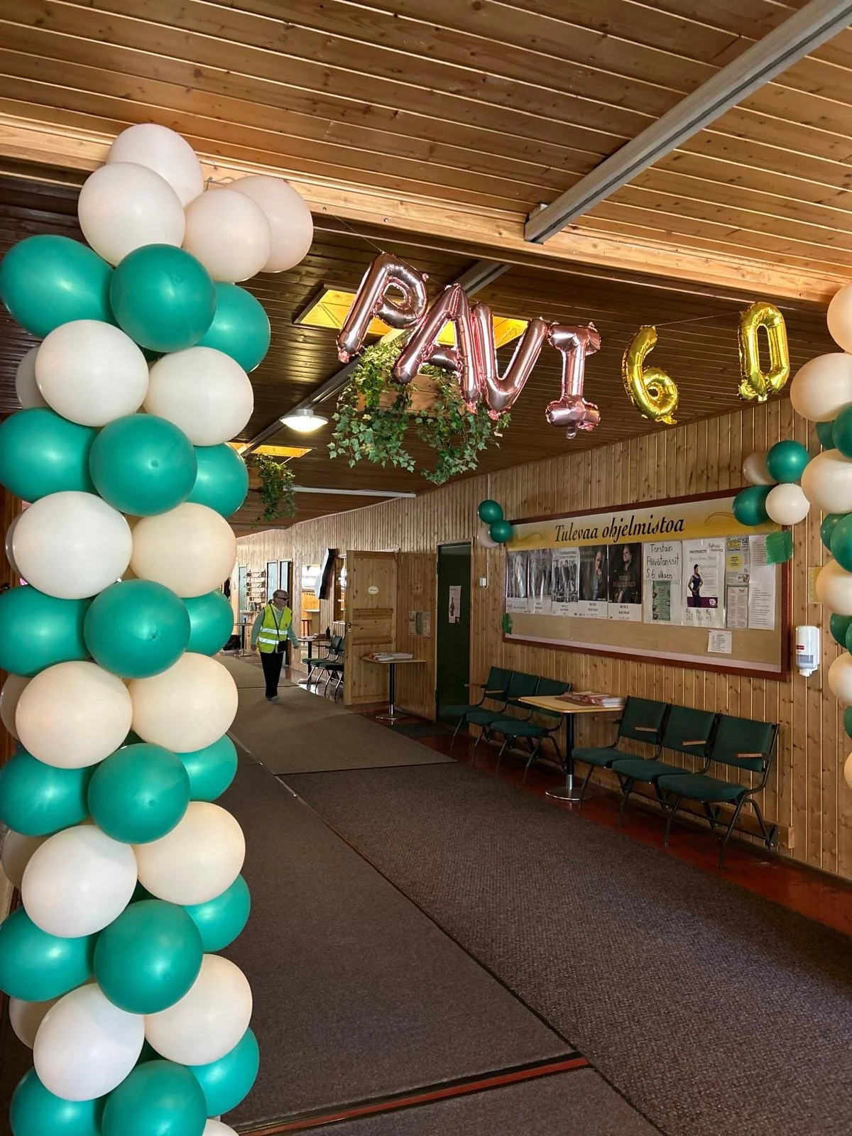 koristelut pavin 60-vuotisjuhlista