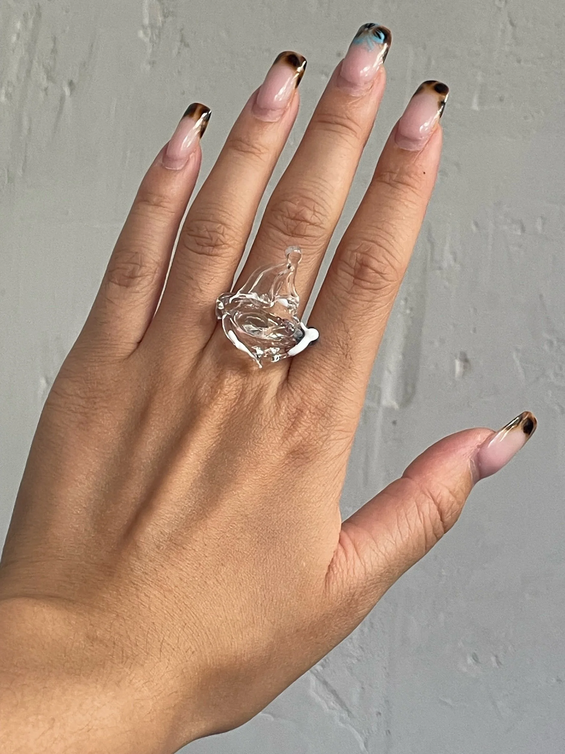Anillo soplado de vidrio de borosilicato.. Blessed Eye Studio.
