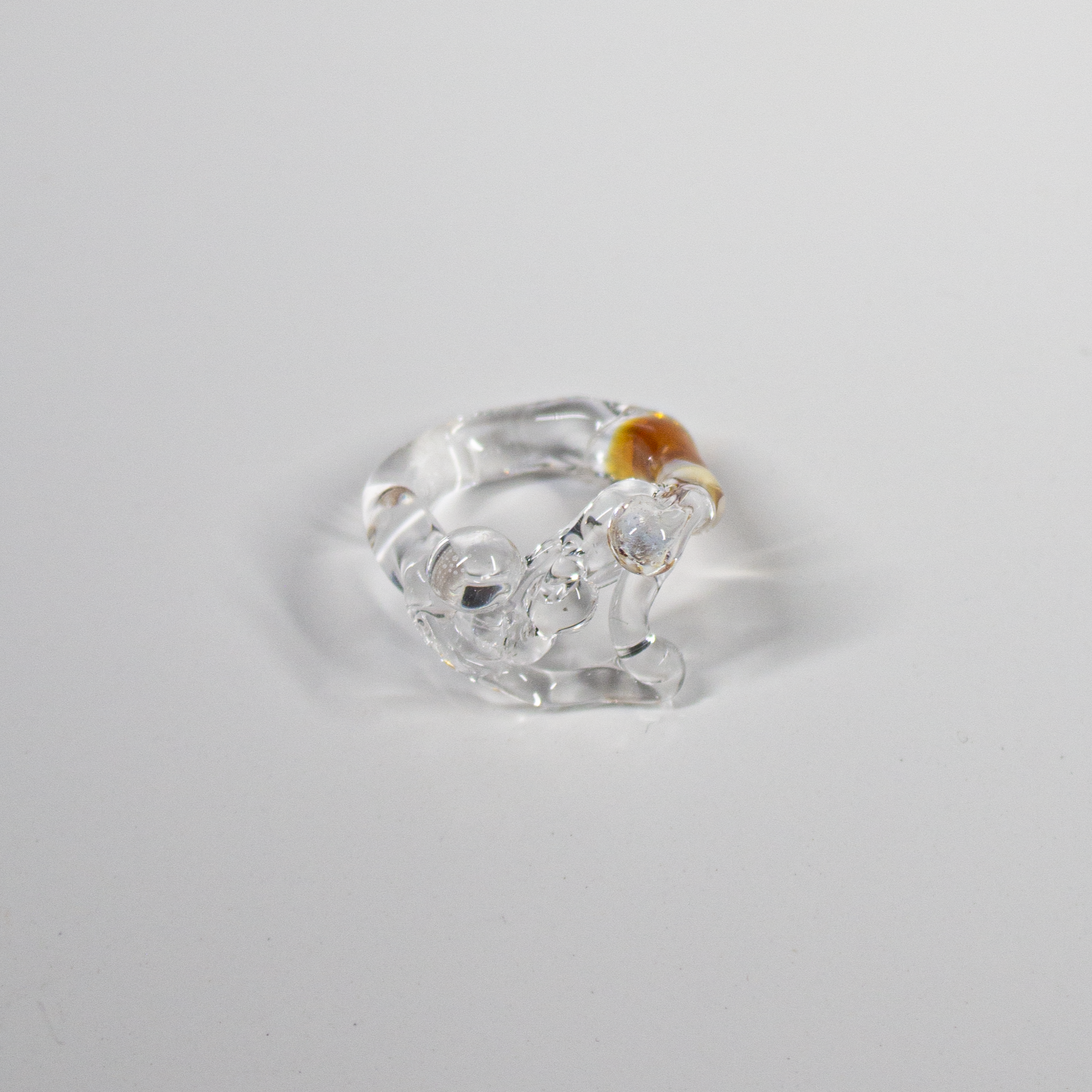 Anillo Blessed Eye Studio. Talla 16. Anillo orgánico S. Ámbar