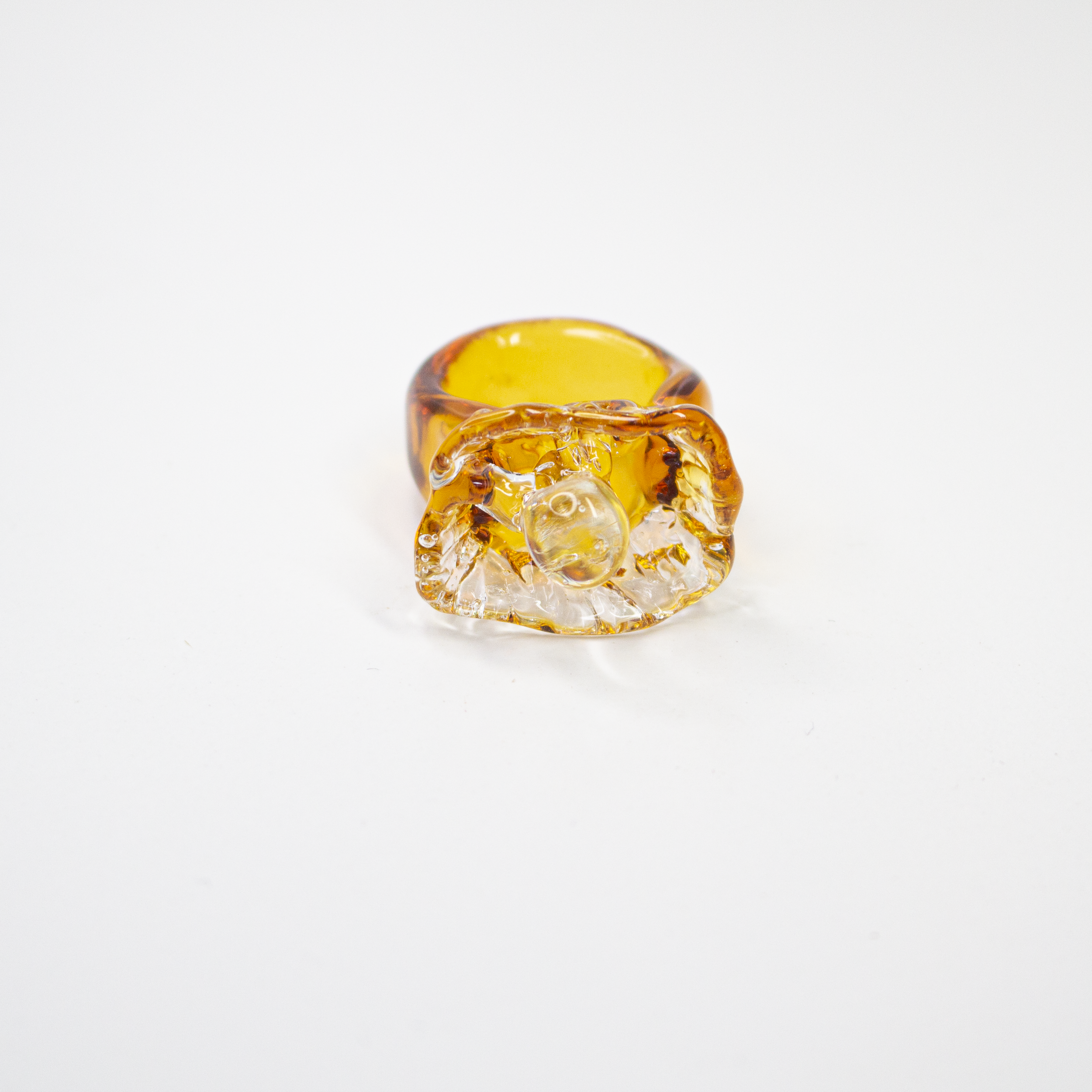 Anillo Semana de la moda de Madrid. Anillo de vidrio de borosilicato. Blessed Eye Studio. Madrid. Talla 16 (2).png