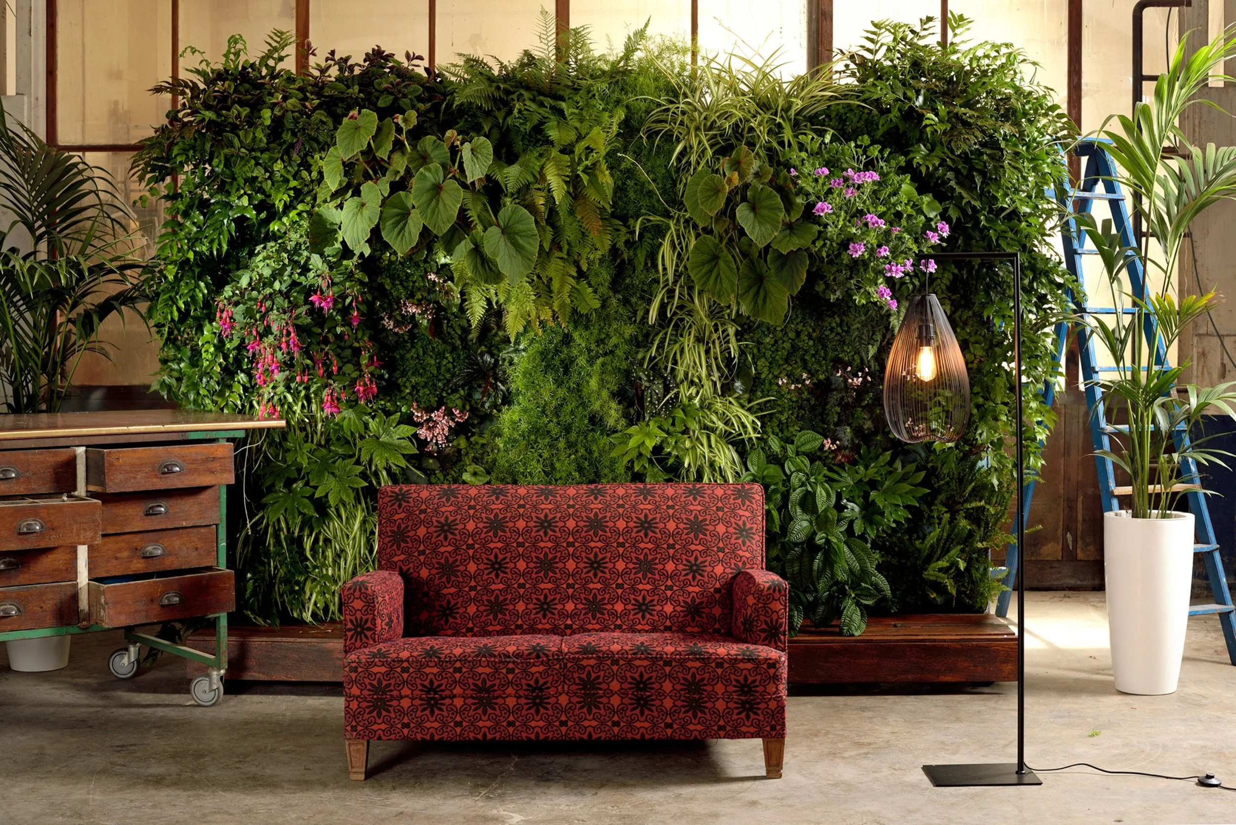 Mobile_Vertical-Garden-Design_Plantikum_Barcelona_1.jpg
