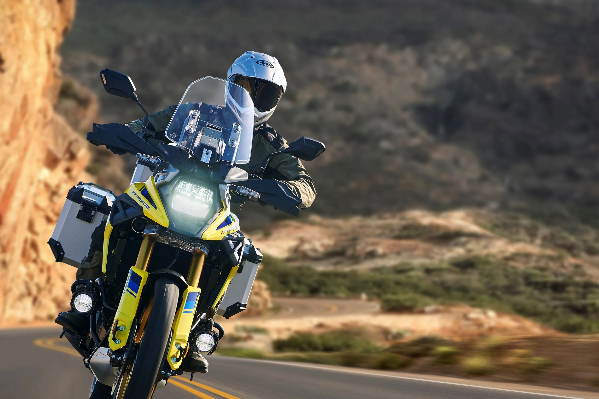 DL1050RR_RJM3_action1_2.jpg