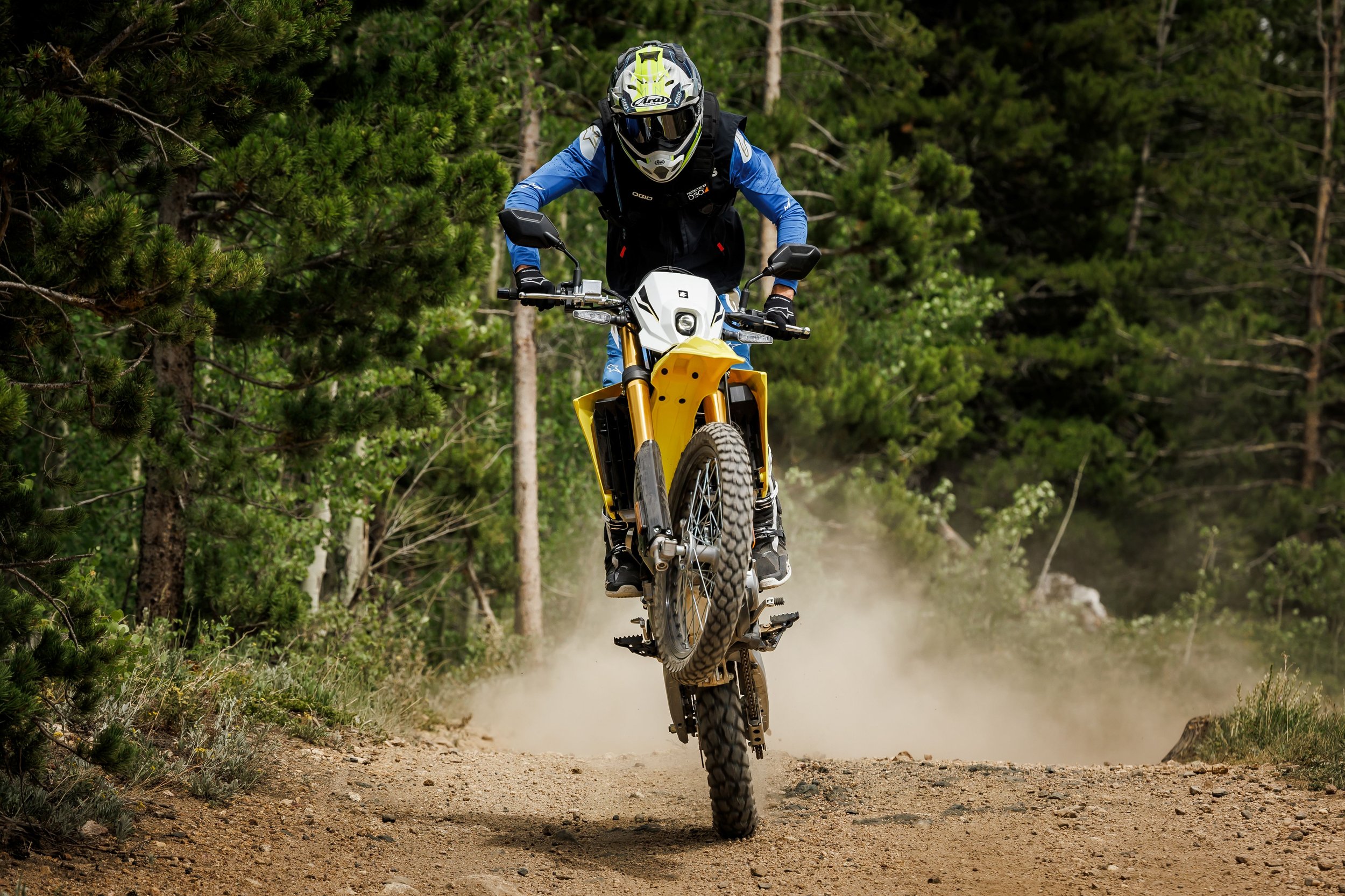 DR-Z400SRJM5_action_33.jpg