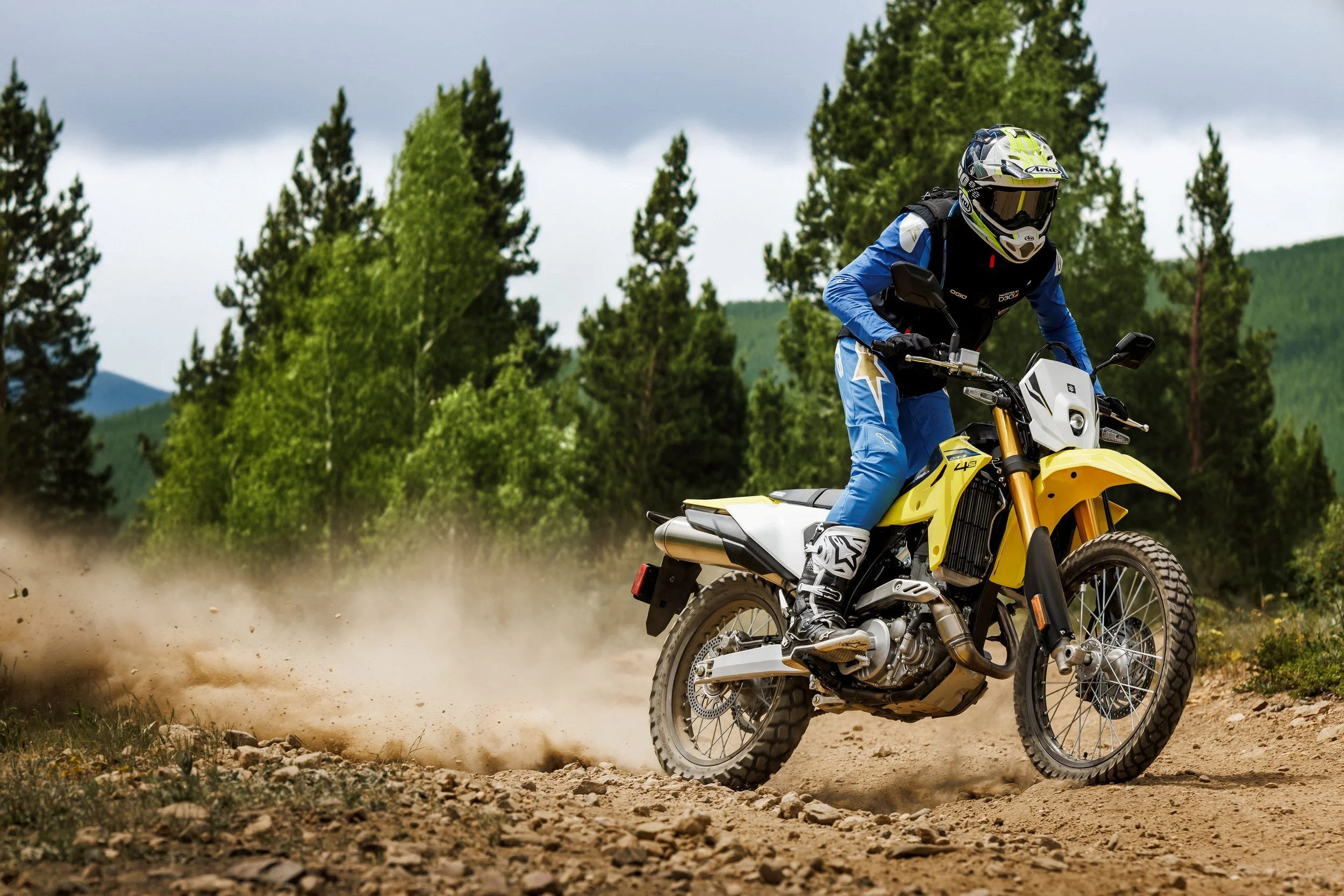 DR-Z400SRJM5_action_34 (1).jpg