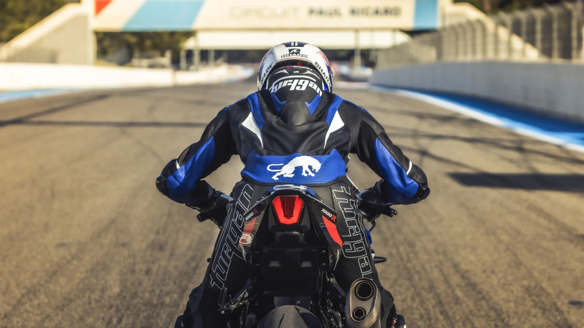 GSX-R1000R_action_2.jpg