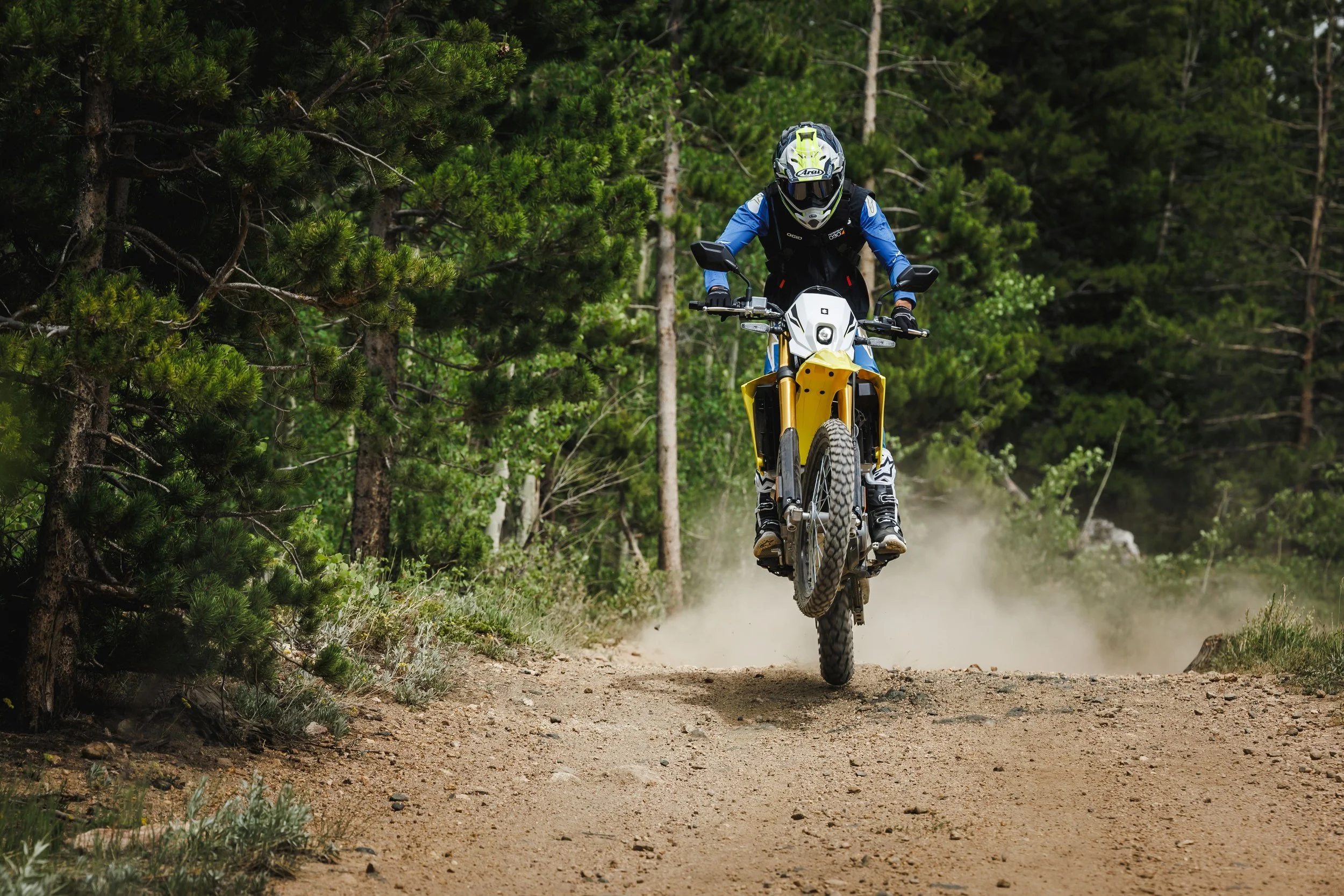 DR-Z400SRJM5_action_32.jpg