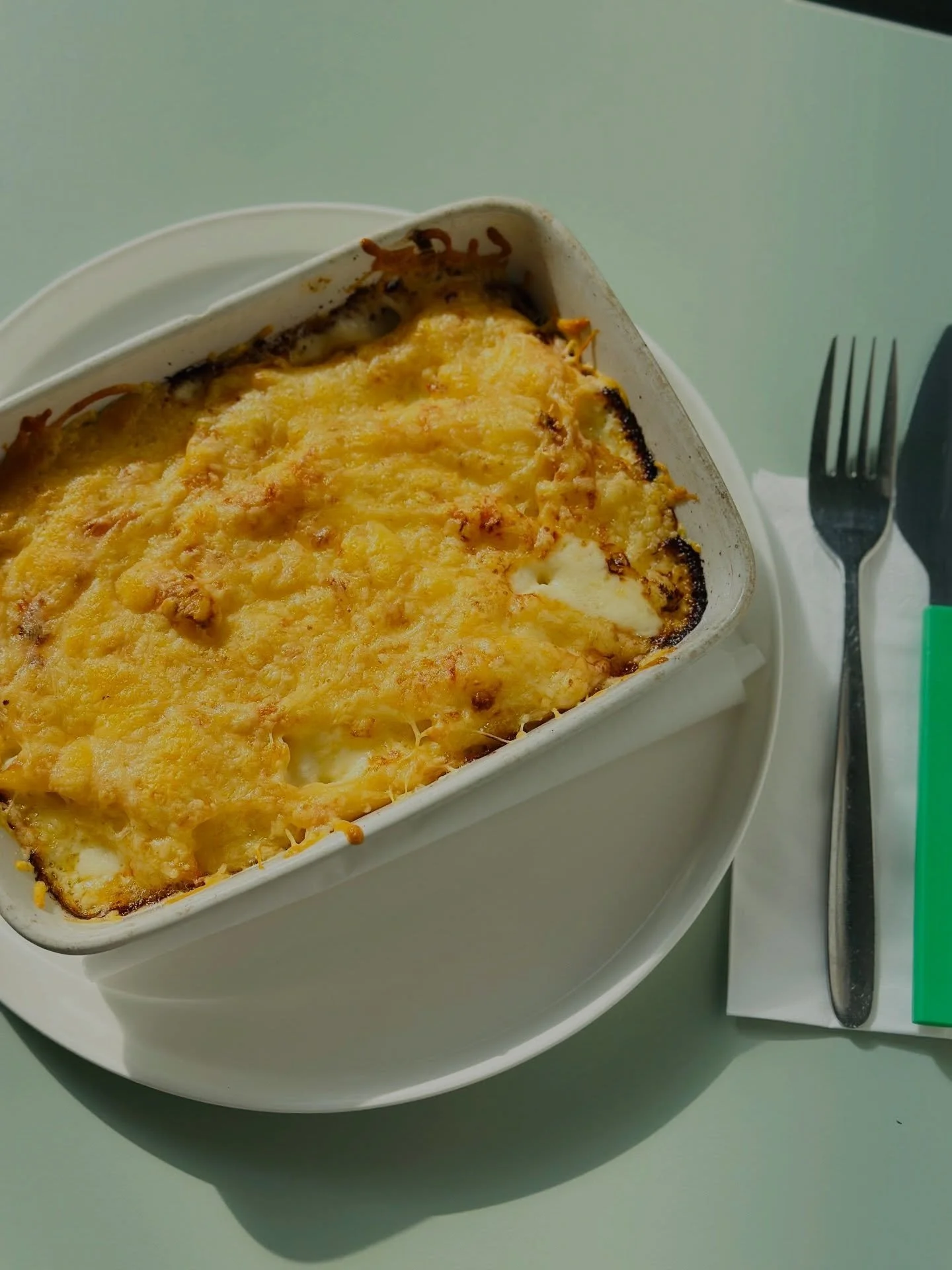 Today&rsquo;s your final chance to get your hands on our seasonal mac n&rsquo; cheese before it&rsquo;s gone! 🧀

📍Chicago Brussels 
Rue de flandre 45
Kitchen 9-3pm (2:30 weekdays)
Coffee 9-4pm 
-
#brusselsfood #macncheeselover