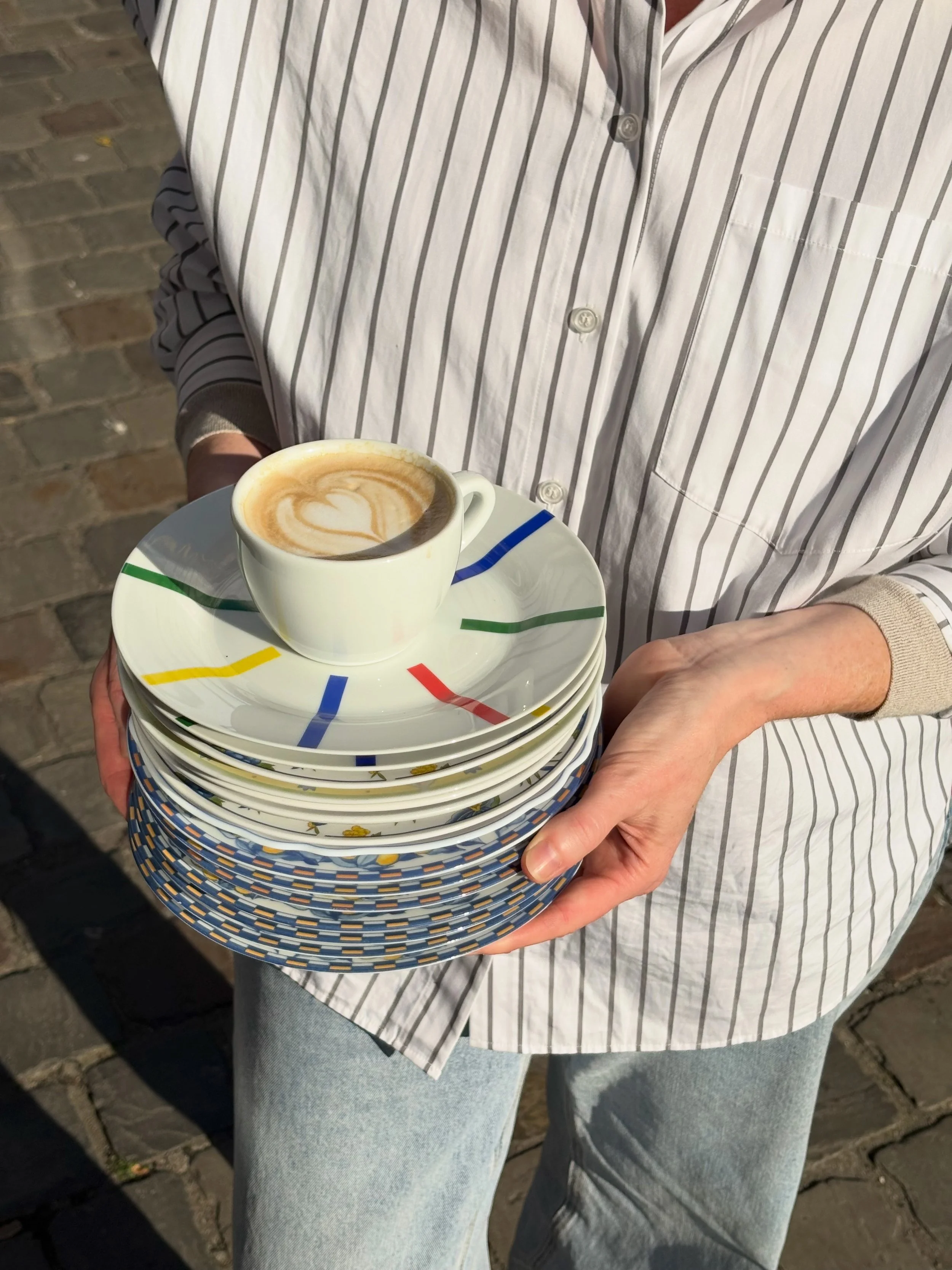 Sunshine on our vintage Bennetton plates 🩵💚

📍Chicago Brussels 
Rue de flandre 45
Kitchen 9-3pm (2:30 weekdays)
Coffee 9-4pm 
-
#brunchspot #brusselsfood #coffee