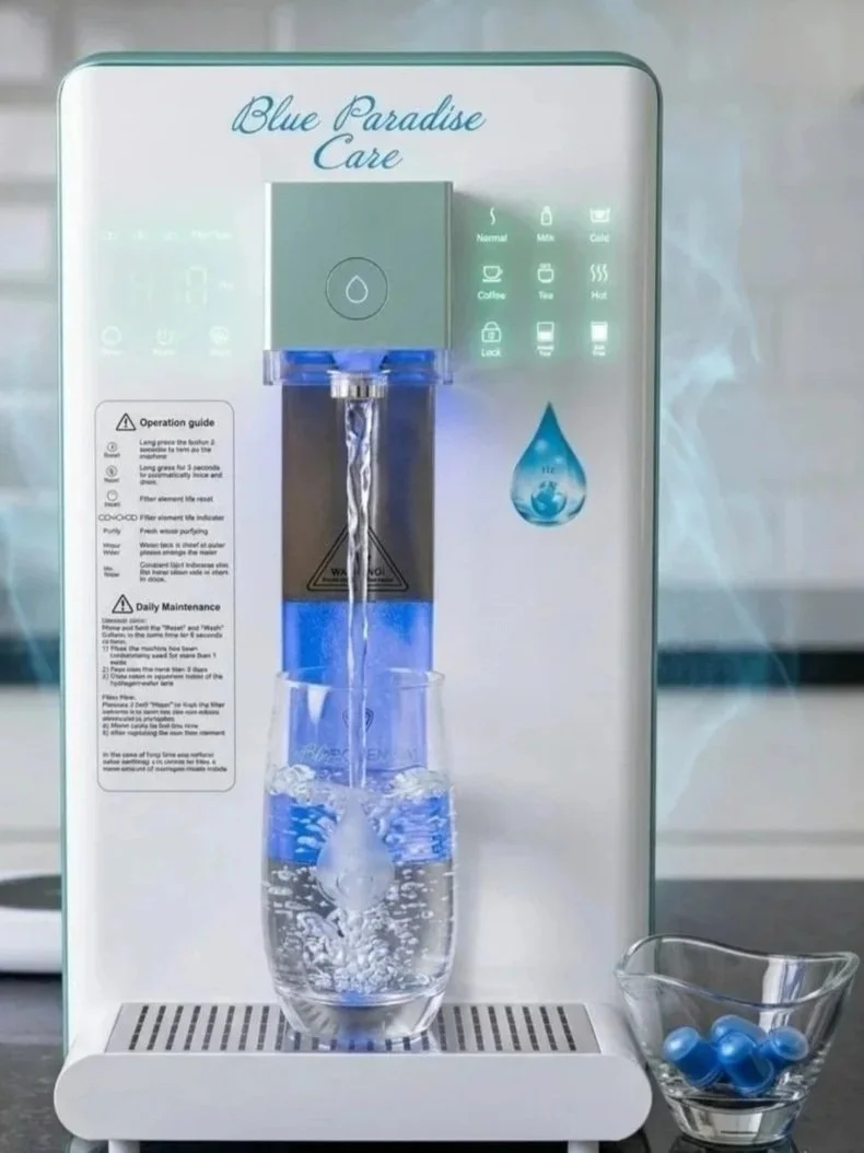 Système d'osmose inverse Blue Paradise care intégrant de l'hydrogène moléculaire et permettant de sortir une eau ultra pure à différentes températures.