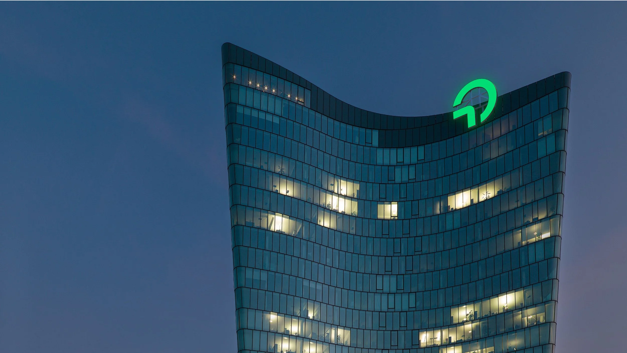 Interbrand_OMV_brand-identity_1-1.jpg