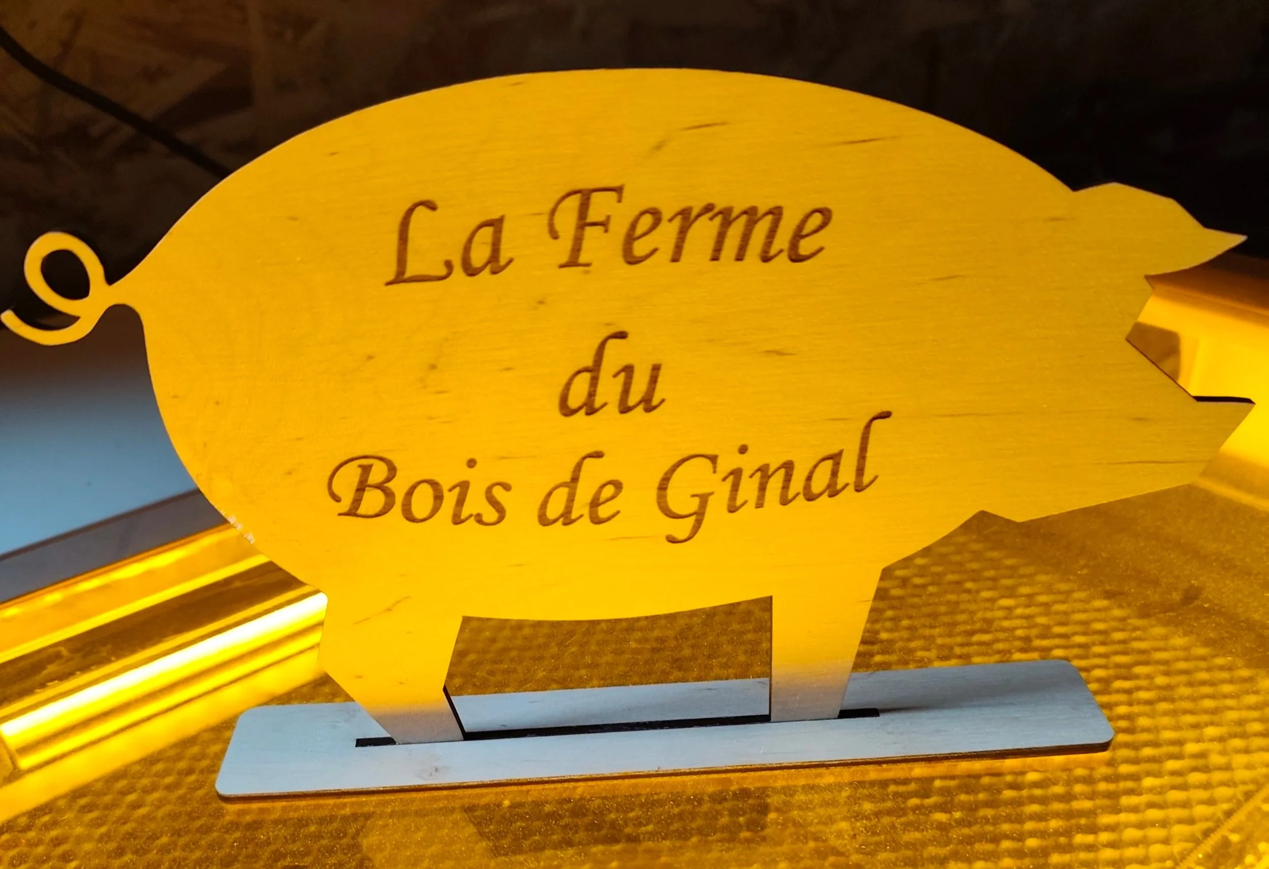 Décoration cochon pour stand de marché