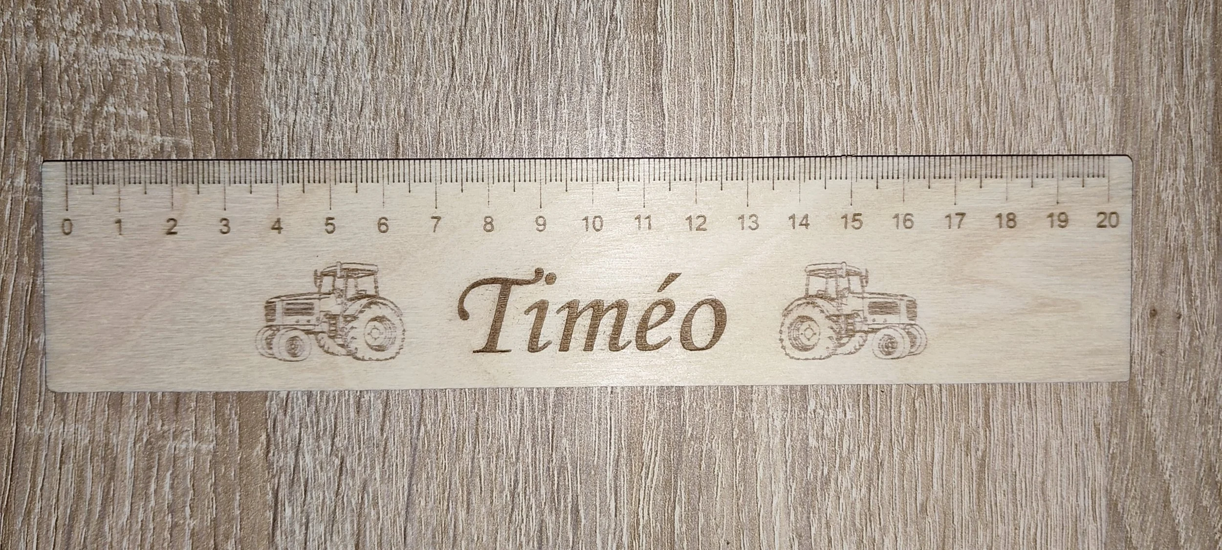 Règle 20cm Timéo avec tracteur