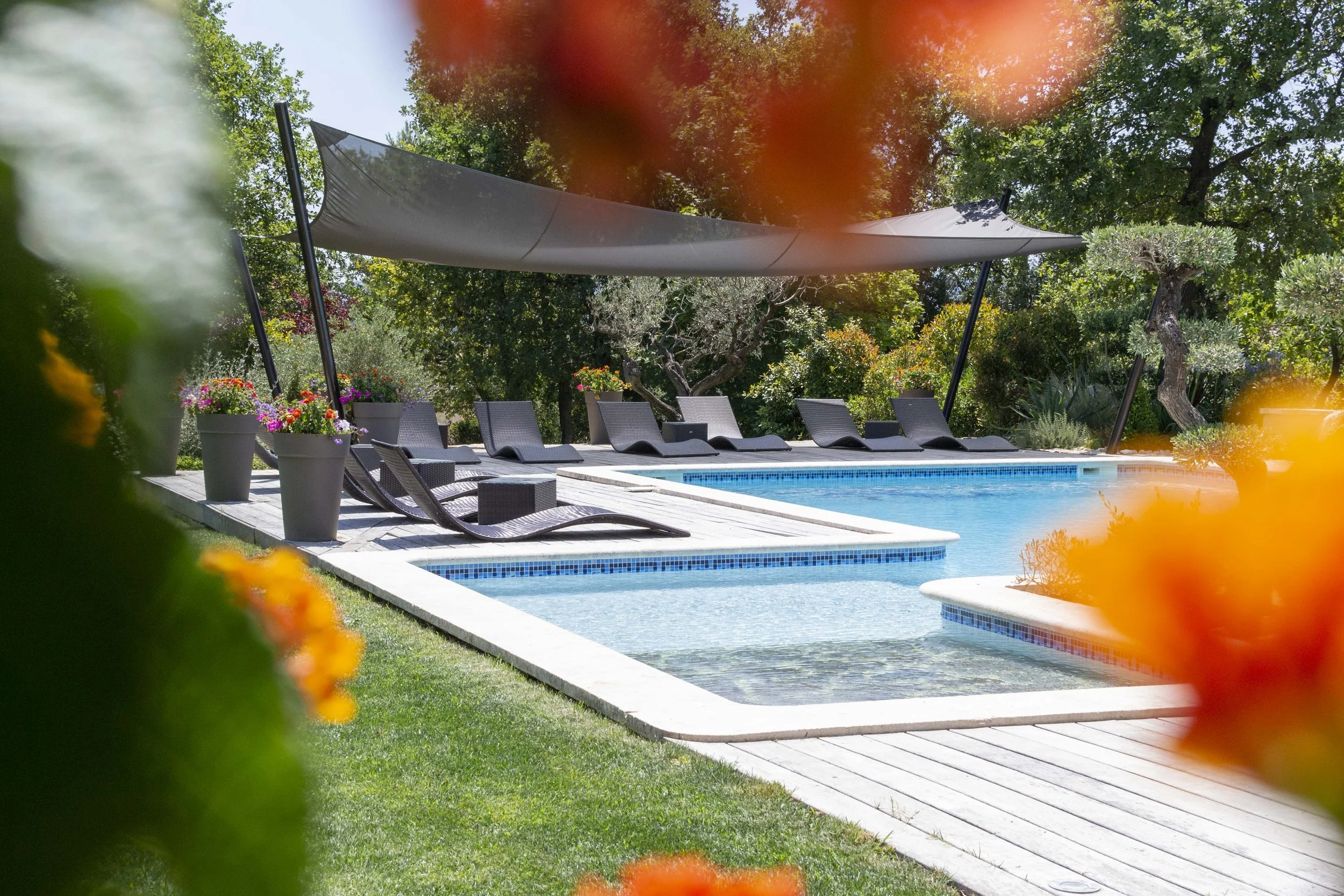 piscine et jardin domaine d'hôtes