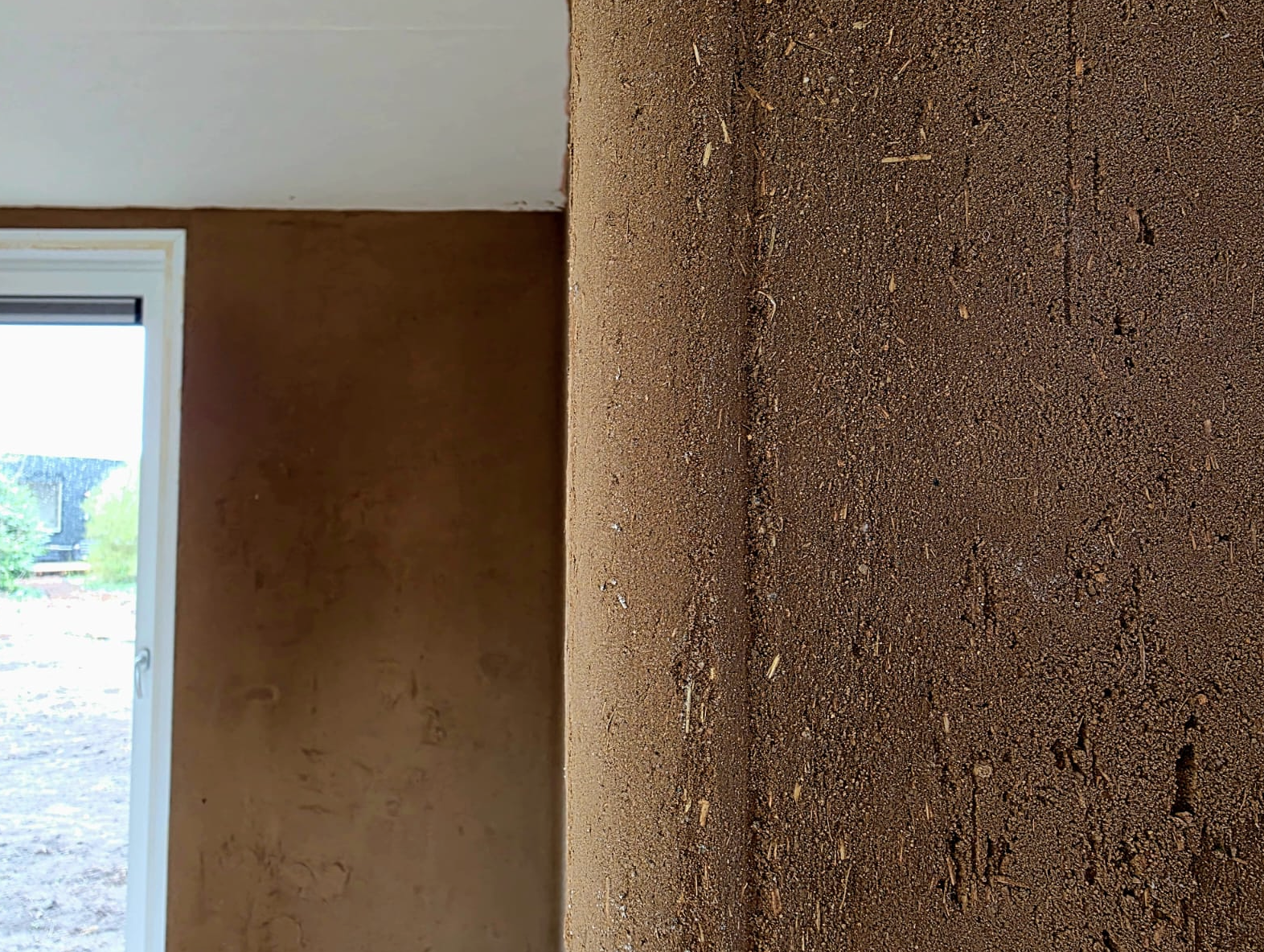 Leemstuc en kalkstuc zijn natuurlijke afwerkingen voor wanden en plafonds.