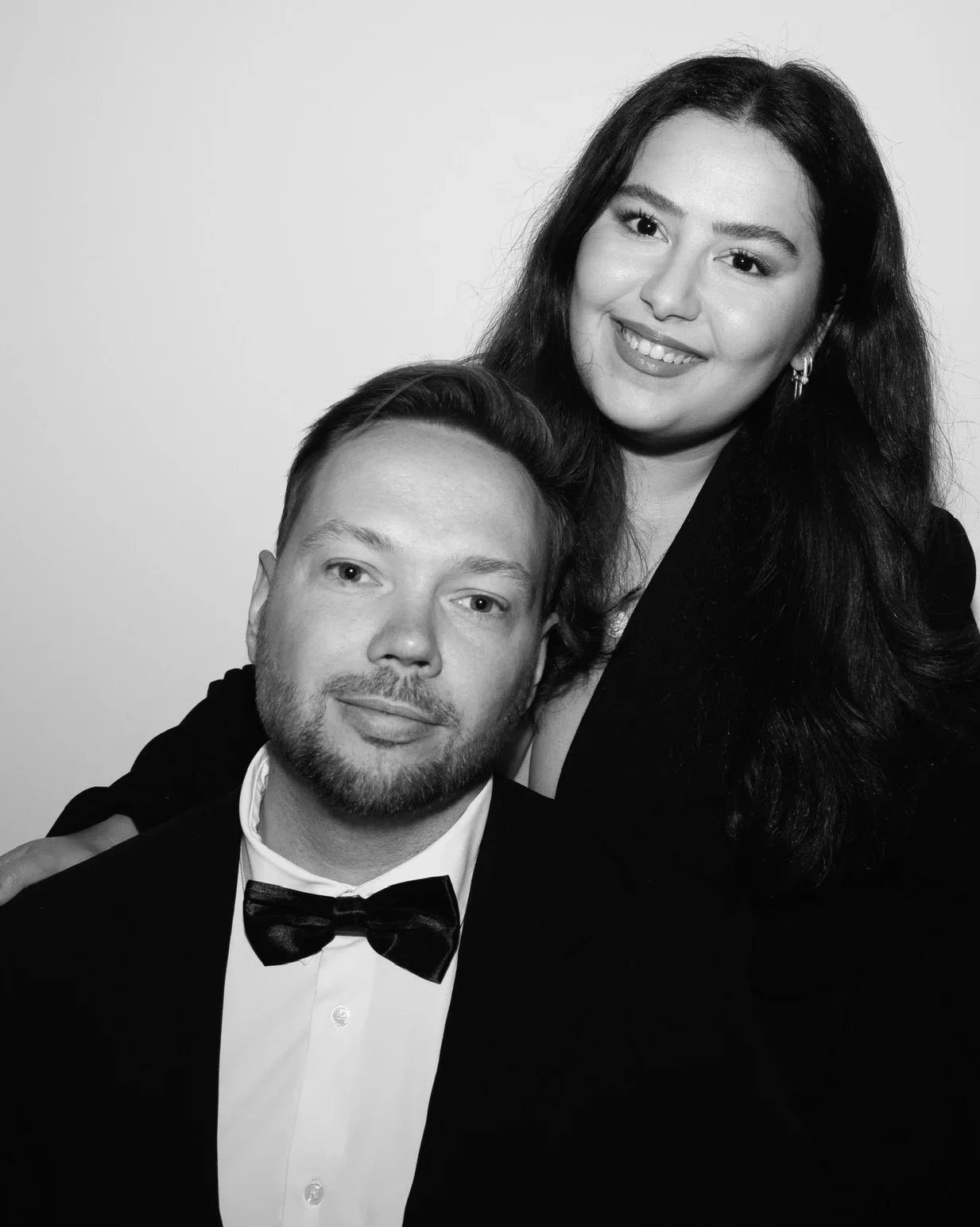 Editorial destination wedding photographers Eda and Ronny, a husband and wife team capturing luxury weddings in Lake Como and throughout Italy.