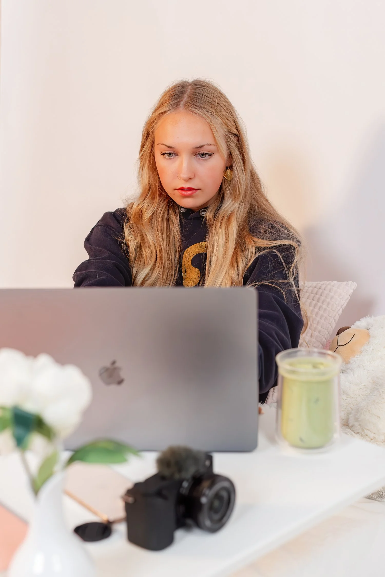 20 Dorm Room Essentials That Actually Earn Their Spot in a Small Room