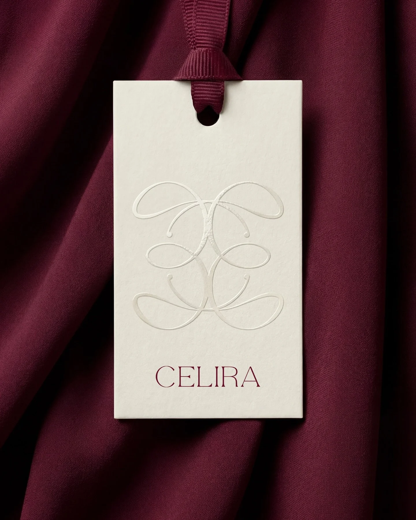 2/3 The @celiralondon icon was inspired by a calligraphic letterform. If you look closely, the entire design is made up of four C&rsquo;s, all flowing into one another.

Our direction here was guided by three key words: feminine, premium and confiden