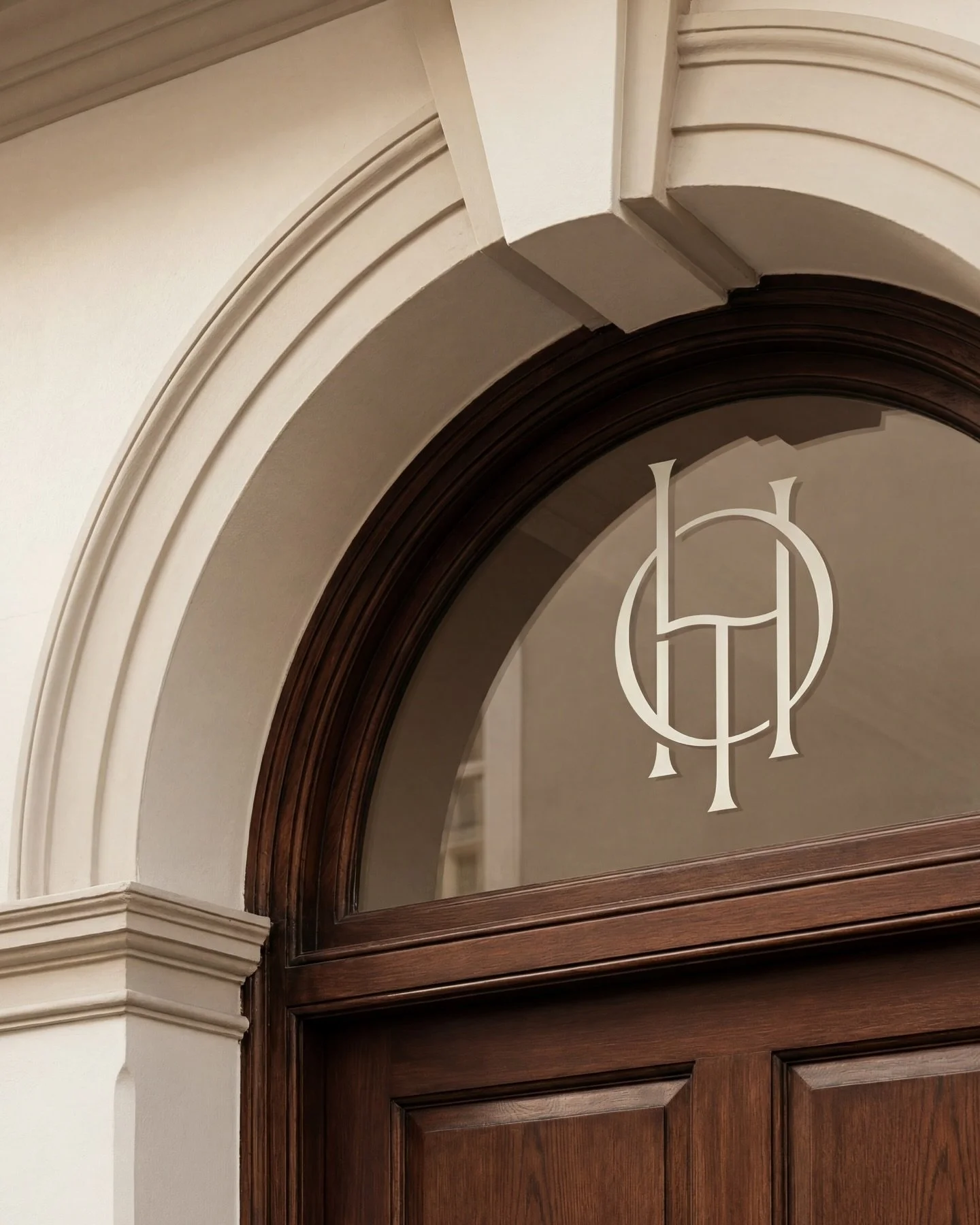 1/3 Orton Townhouse.

A boutique hotel concept exploring how brand and environment come together to shape the guest experience.

In hospitality, perception is everything. The brand sets the tone long before a guest checks in. The difference between a