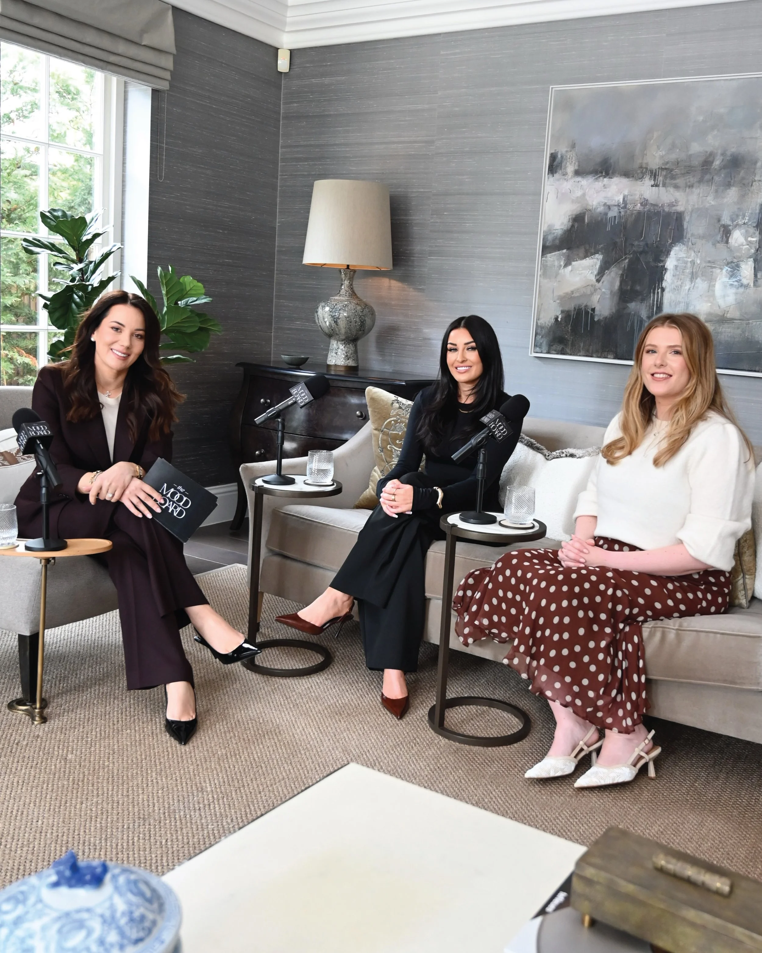 3/3 some behind the scenes of our Masterclass episode with @sophiepatersoninteriors and @themoodboard.community, which is coming soon! And an unboxing of the brand microphones, signage and cue cards. 

-
Wilson &amp; Ward Creative
Premium branding &a