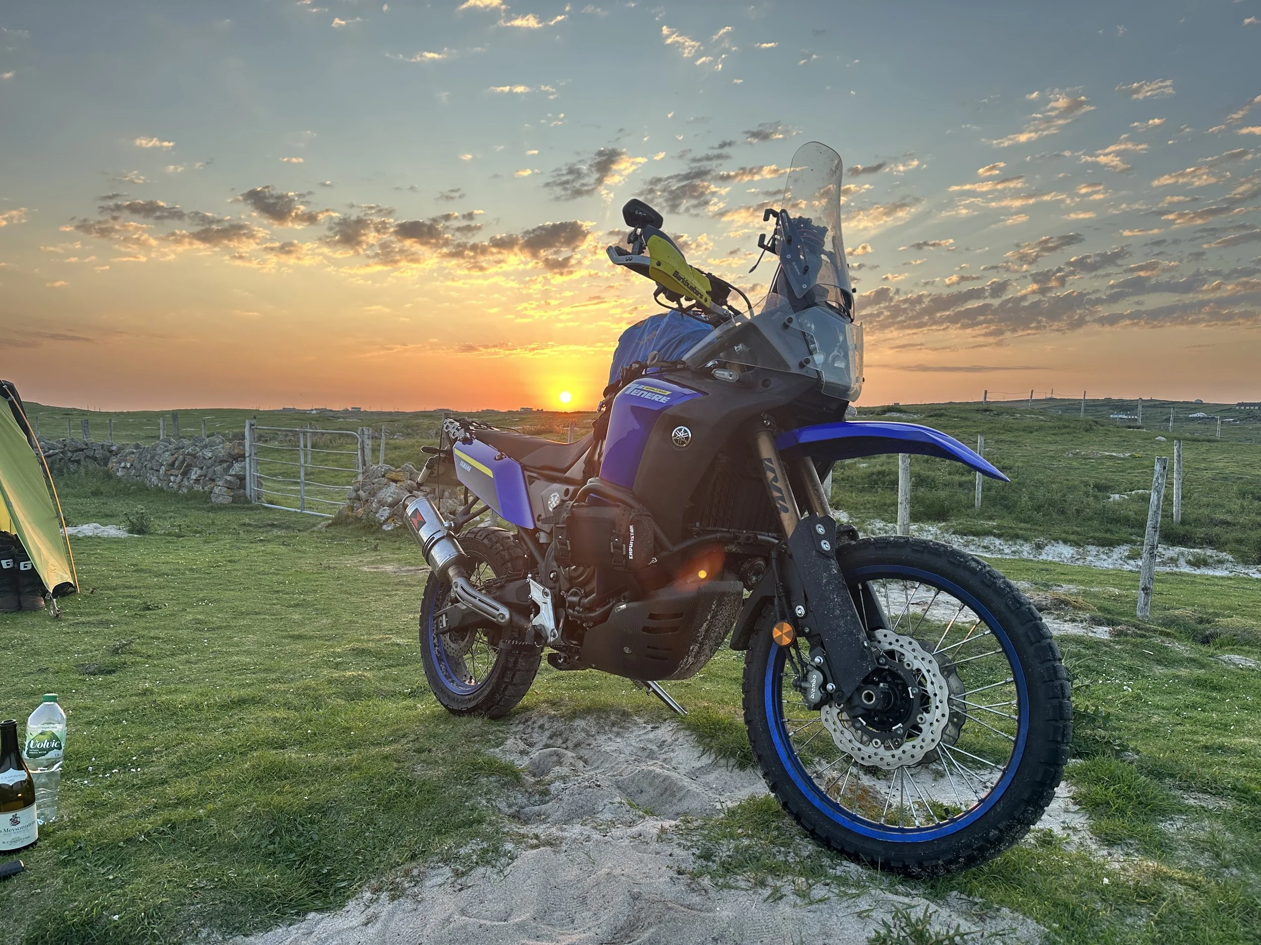 Riding Ireland's Wild Atlantic Way: Ultimate Motorcycle Guide 2026