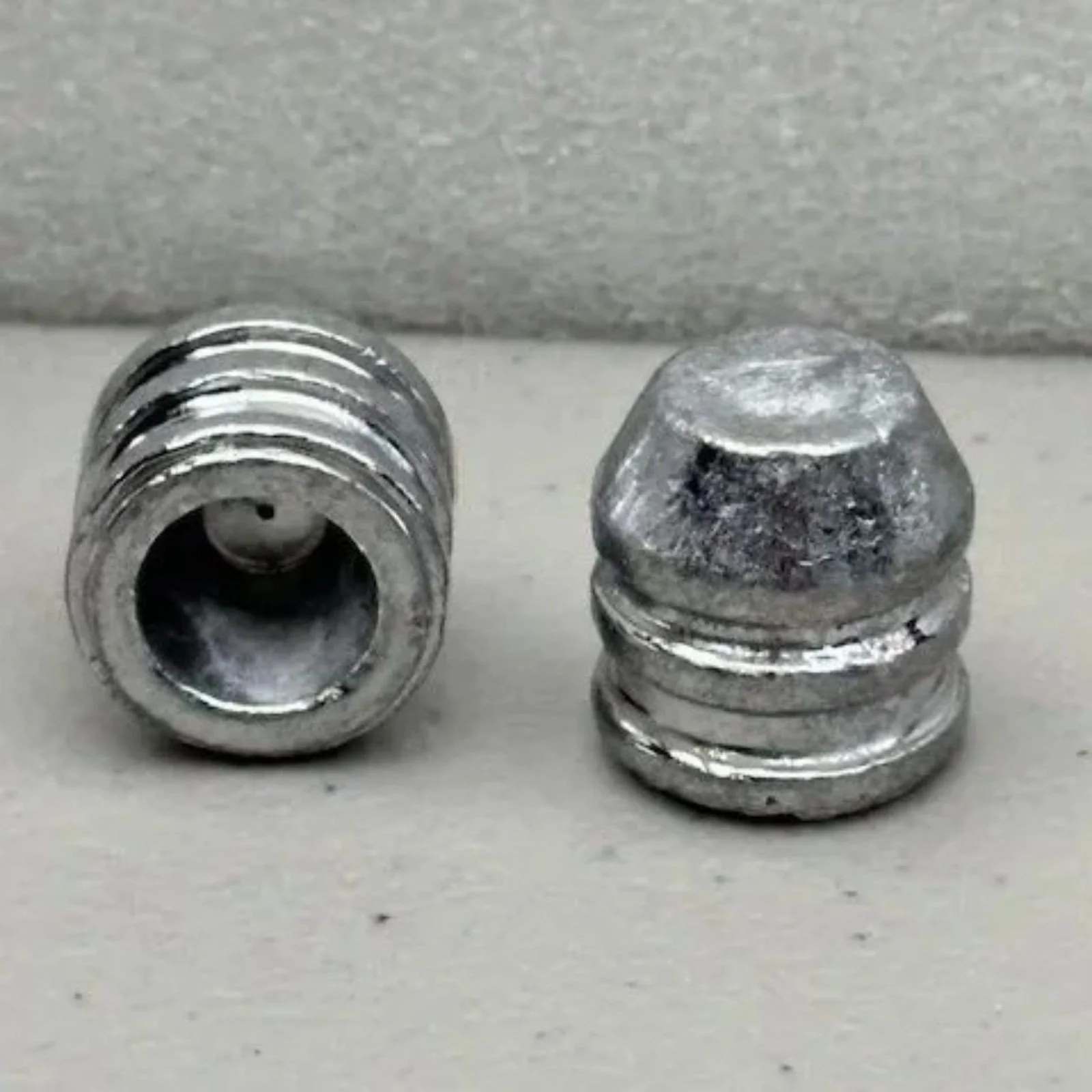 Solid flat nose slug 660 gr Canva 2.jpg
