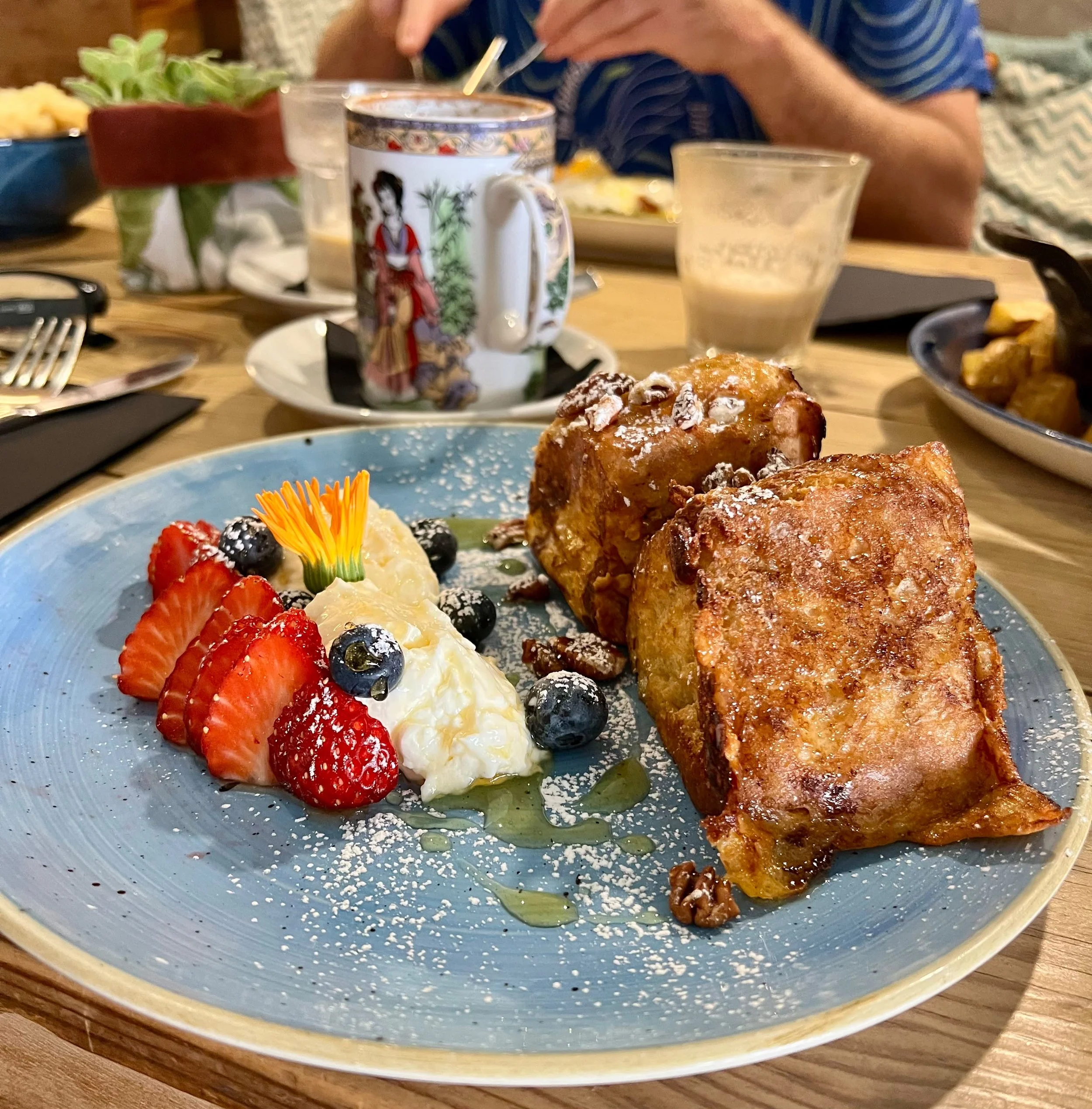 Caramel Pecan French Toast Brunch Alsur Café Barcelona