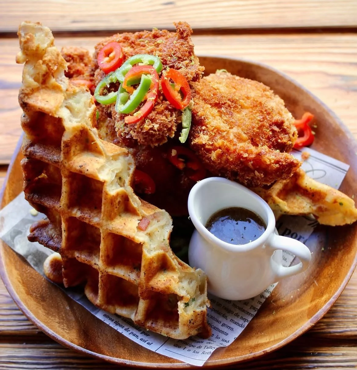 Chicken Waffle Brunch Alsur Café Barcelona