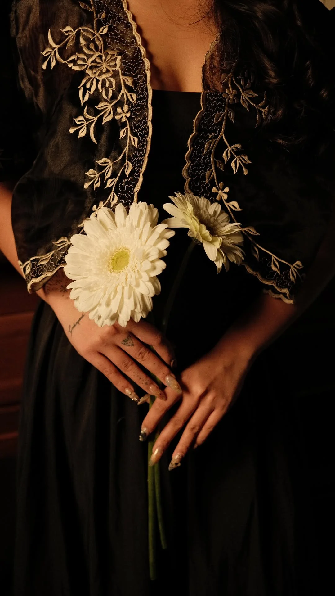 Maarte Flowers In Filipinana