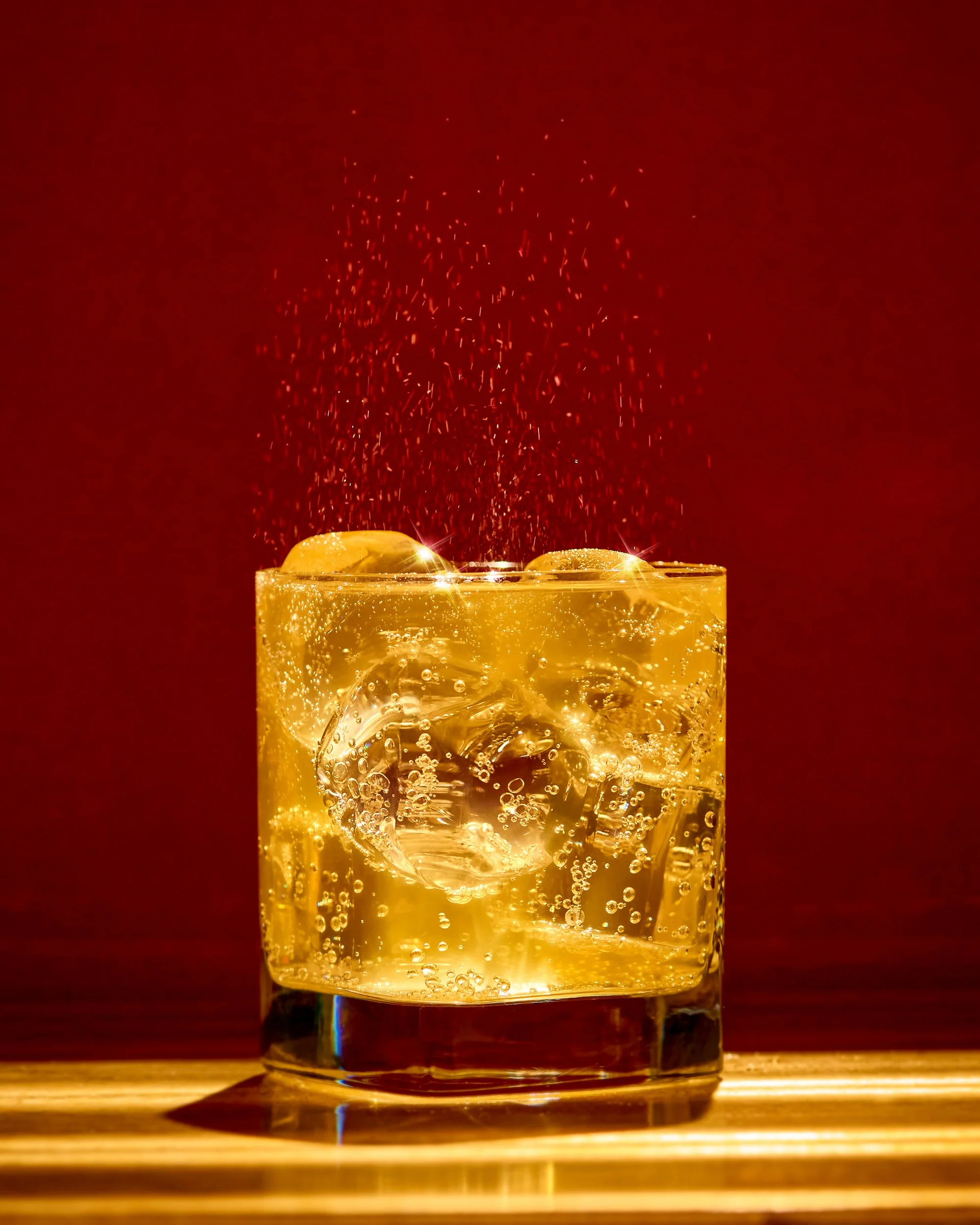 effervescent liquid drink photography for advertising