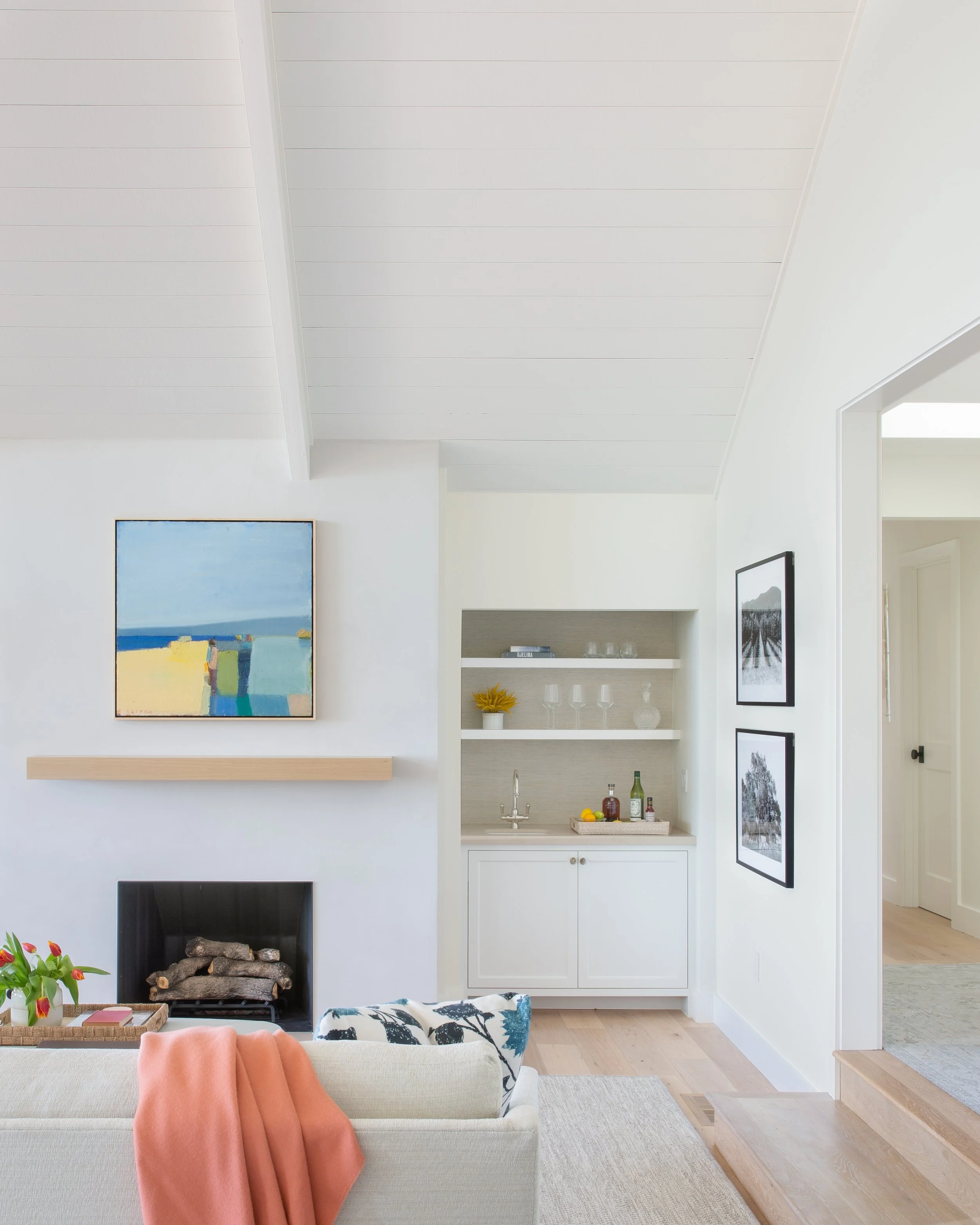 healdsburg-residential-remodel-architecture-fireplace-wetbar.jpg