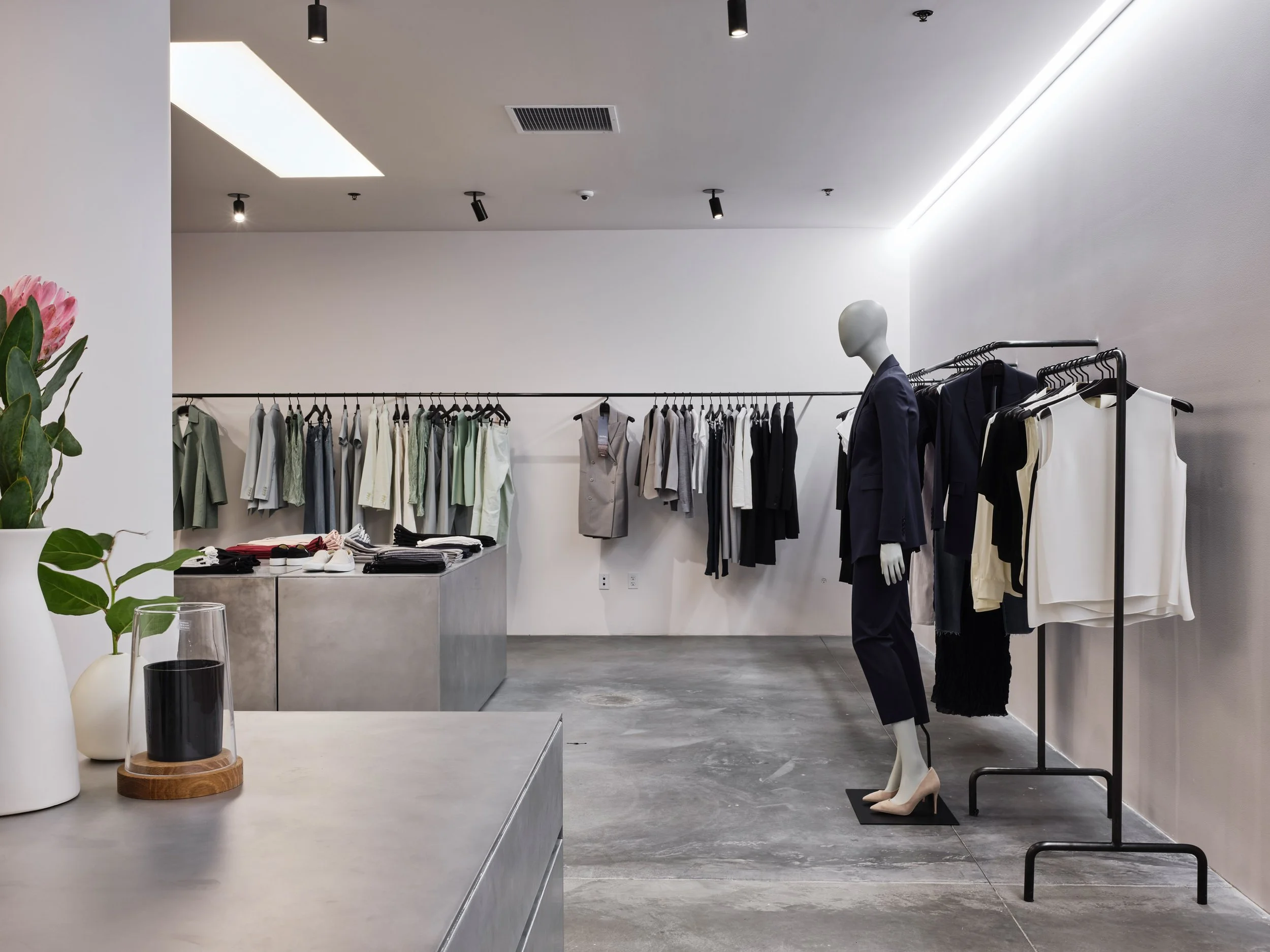 Theory_55Geary_8095.jpg