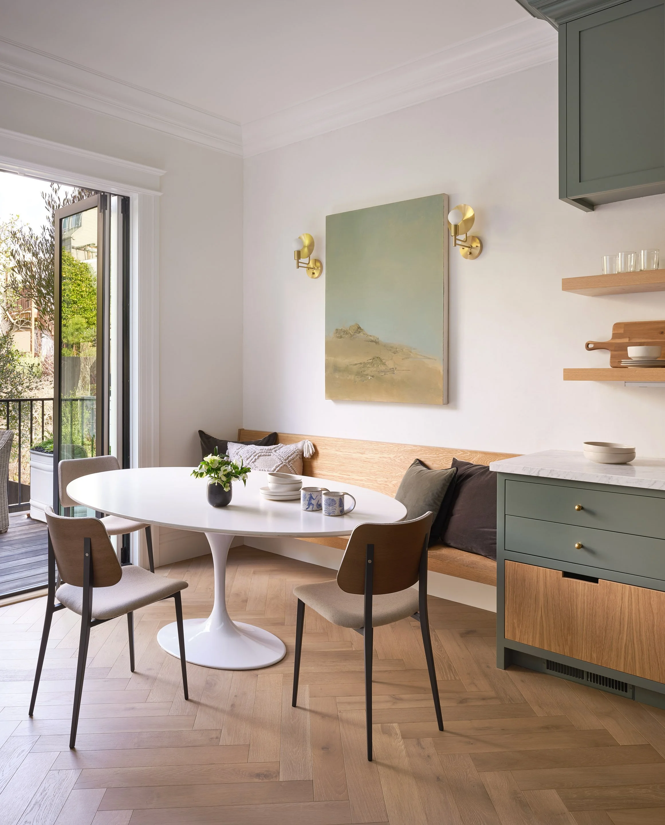 breakfast_nook.jpg