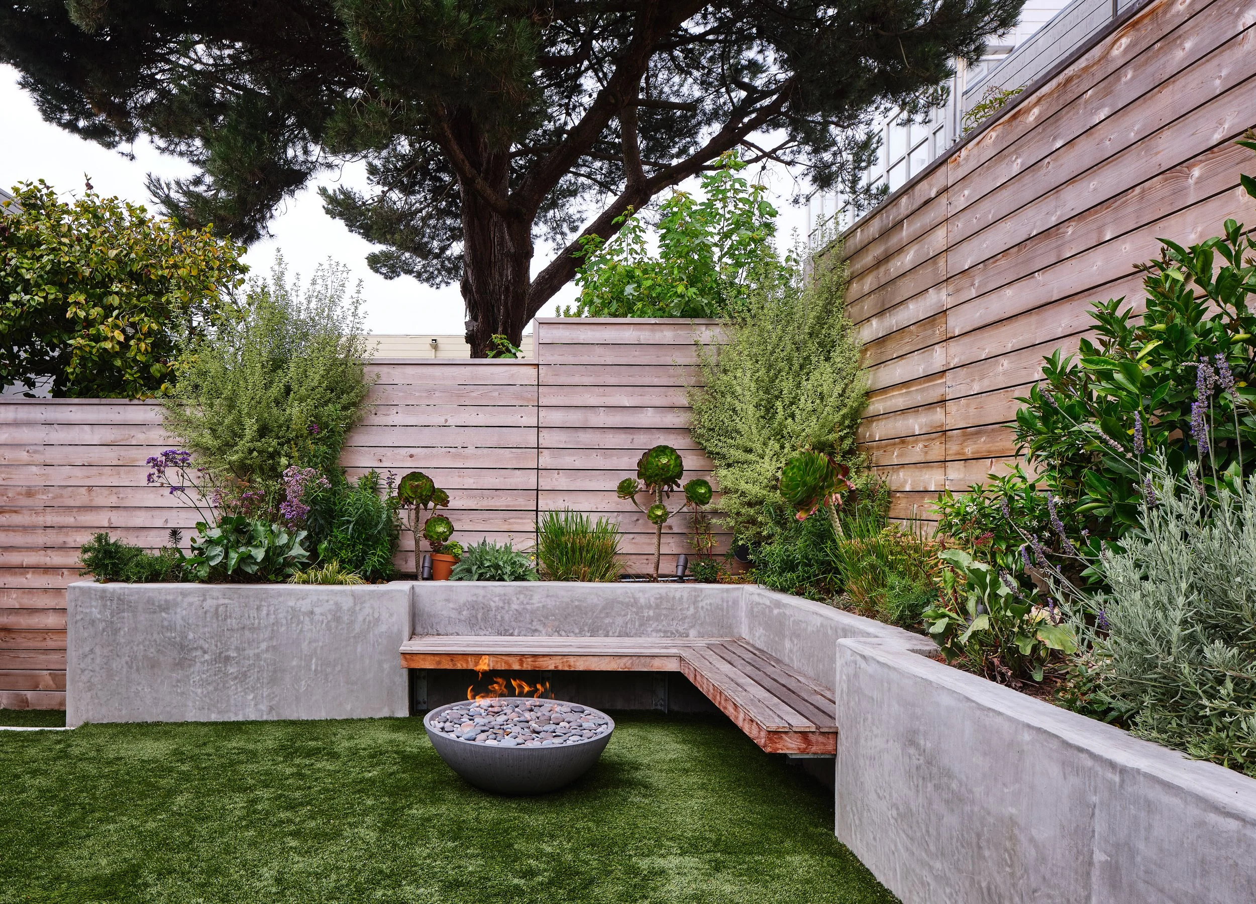 Landscape_firepit.jpg