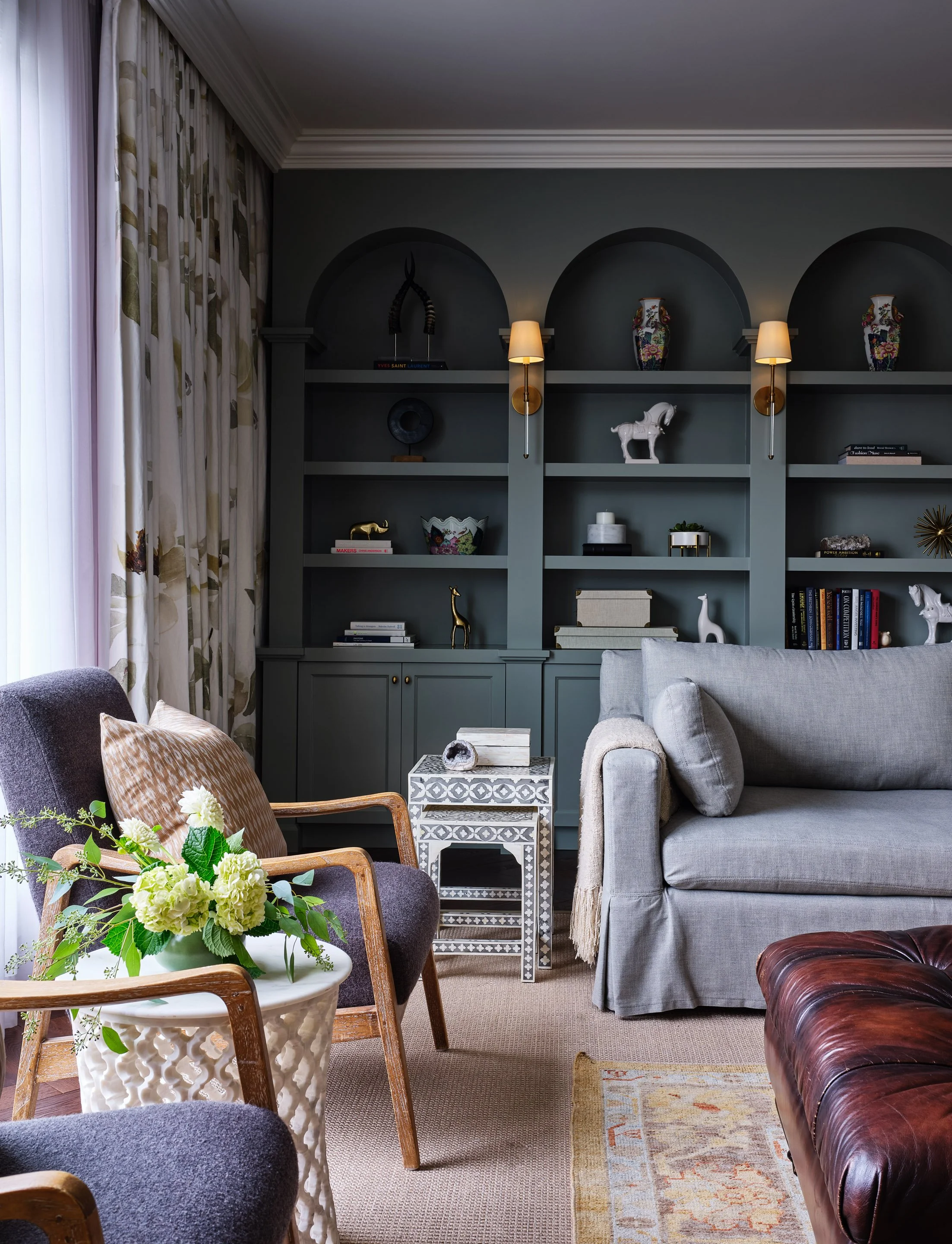 Living_room_bookshelves.jpg