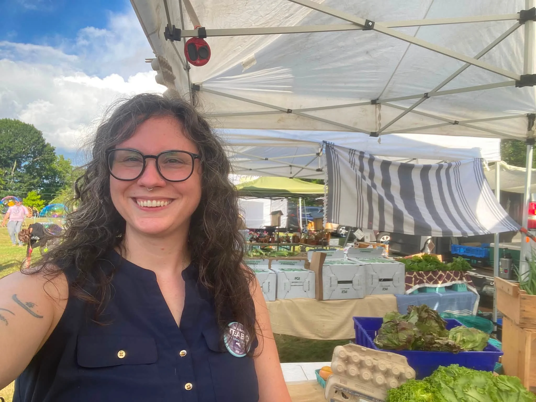 While canvassing, Shannon  stopped by the Westminster and Barre farmers markets to support local businesses and chat with community members! 