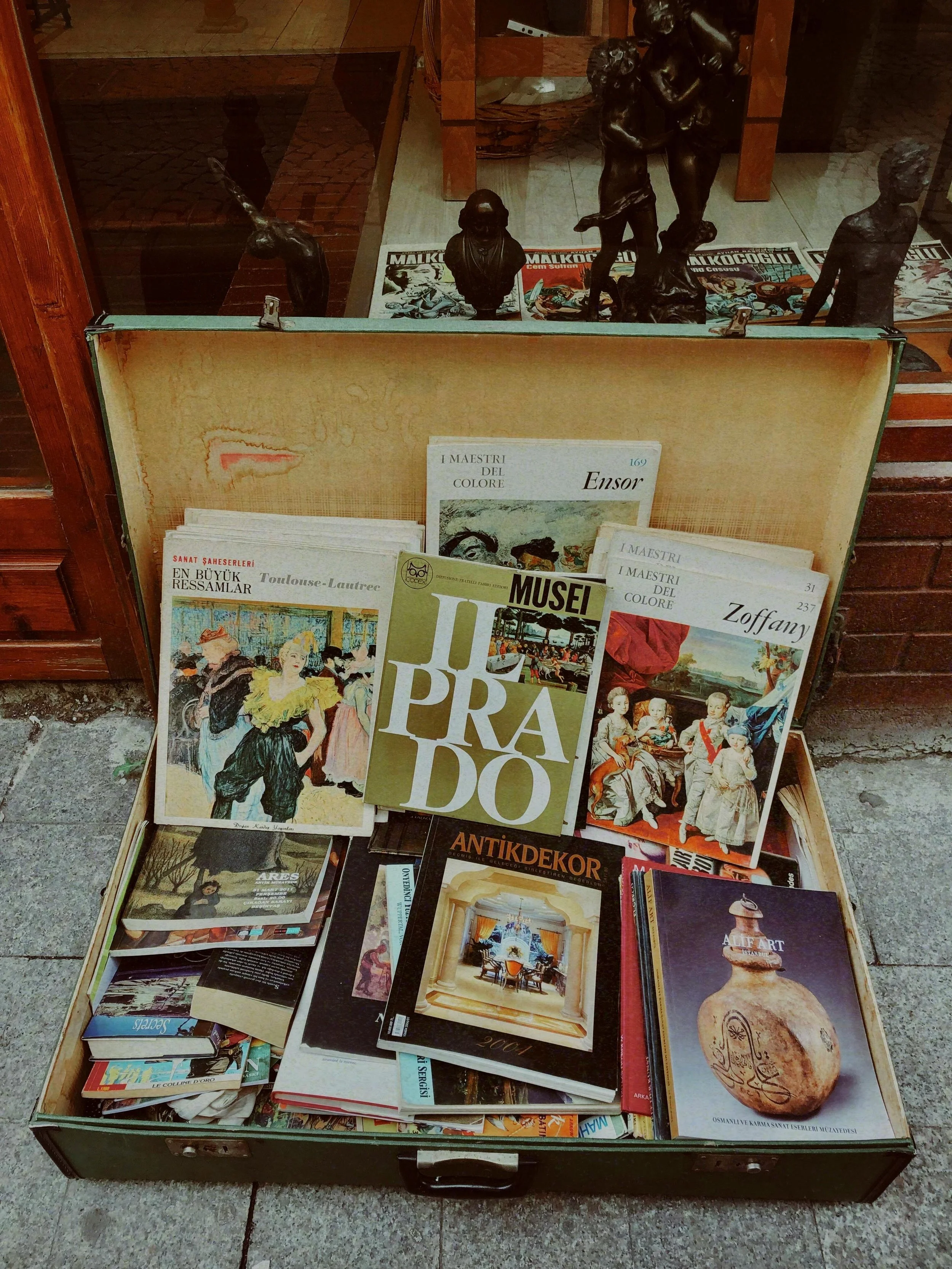 hidden history travels_lynn brown.jpg