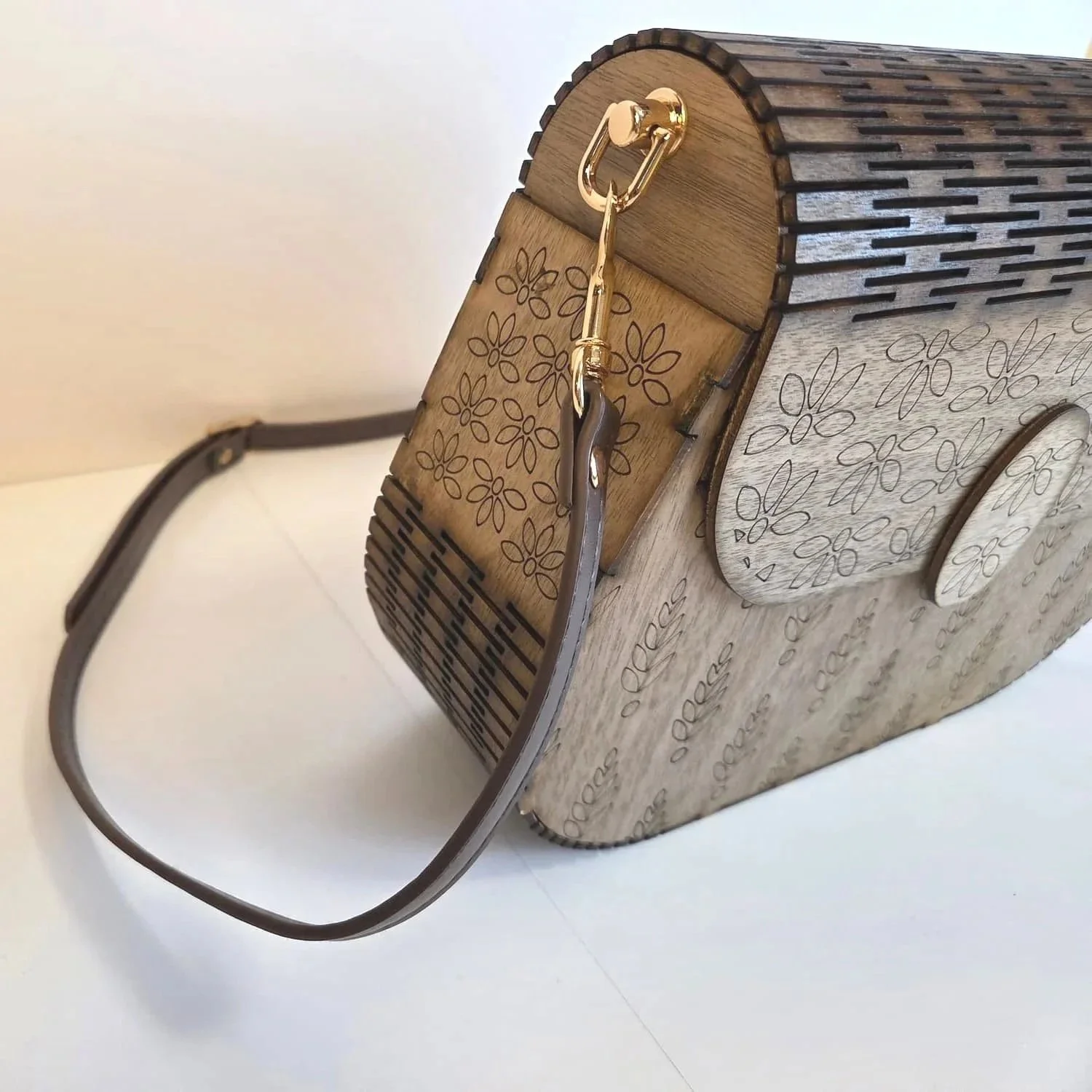 laser-cut-wooden-purse-walnut-2.jpg