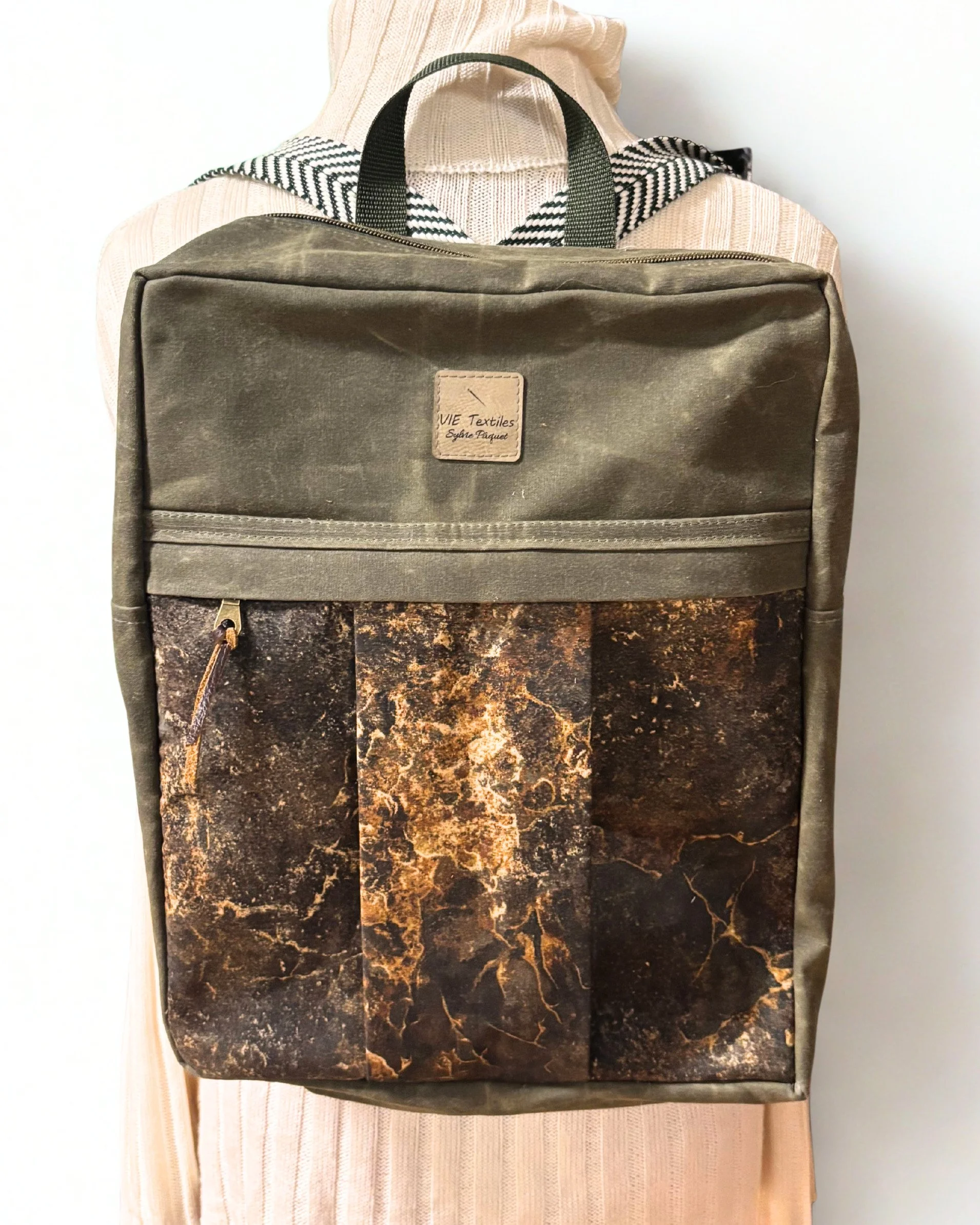 Grand Sac à Dos en Canvas Ciré  et Coton Imperméable