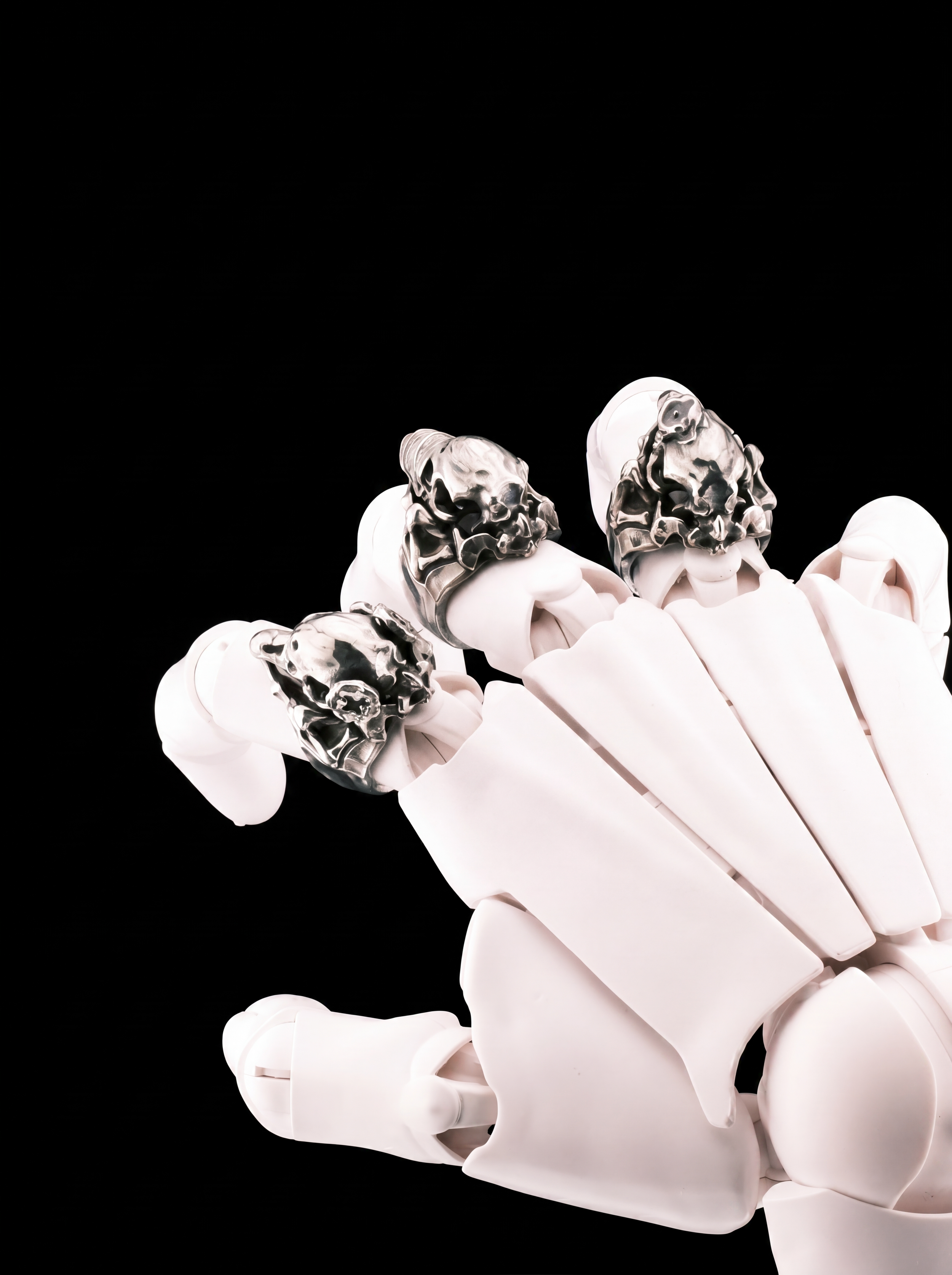 Liangshui Forge Three No Birds Triad Set - Worn on hand, further angle revealing back of rings