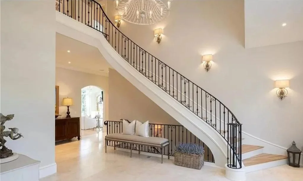 CLASSIC+Travertine+Honed+18x36.jpg