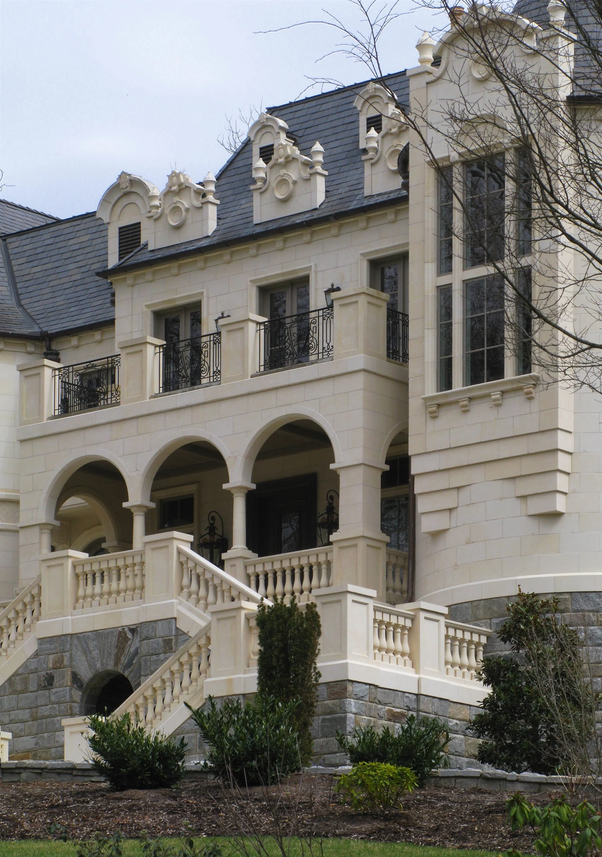 Lecce Beige Cladding, Decorative Details, Surrounds.jpg