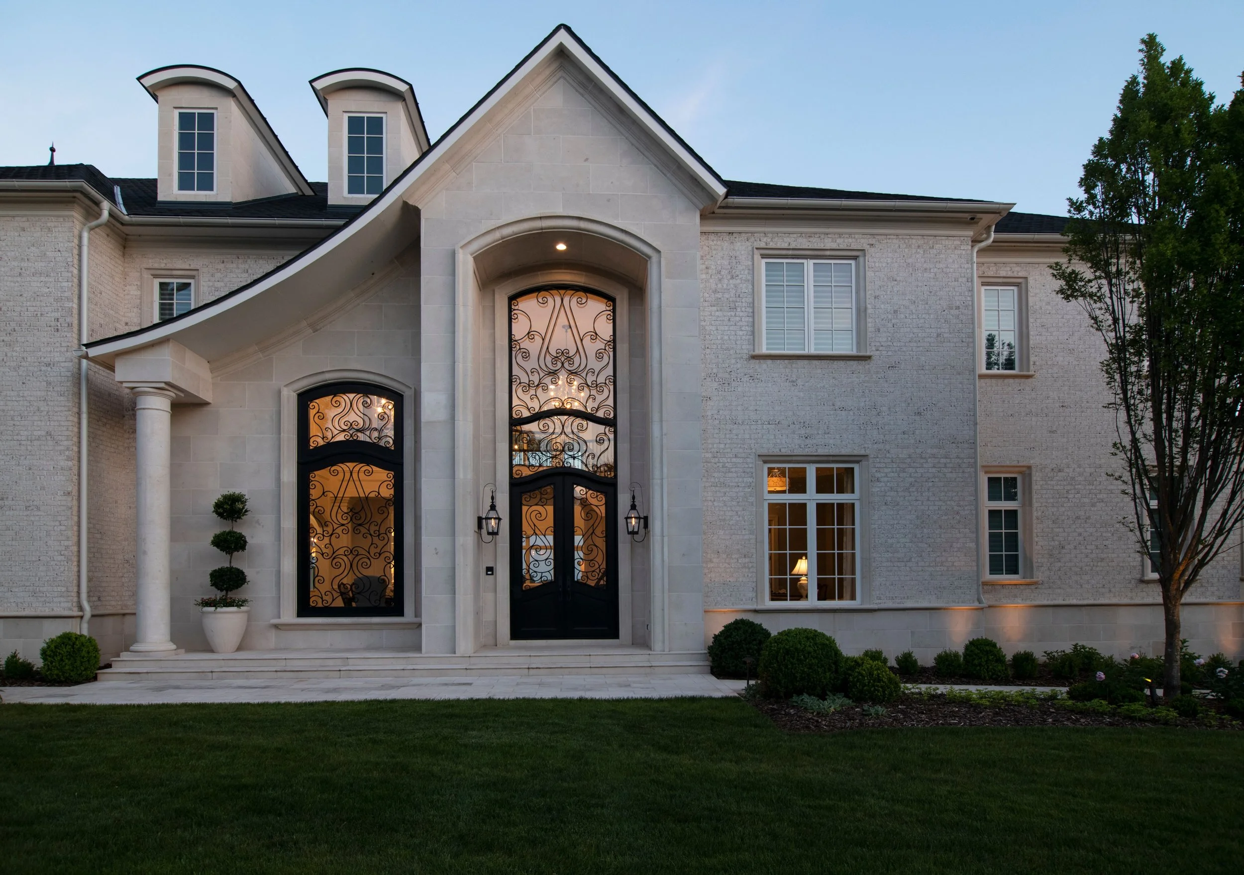 Lakeside Estate in Riviera Beige