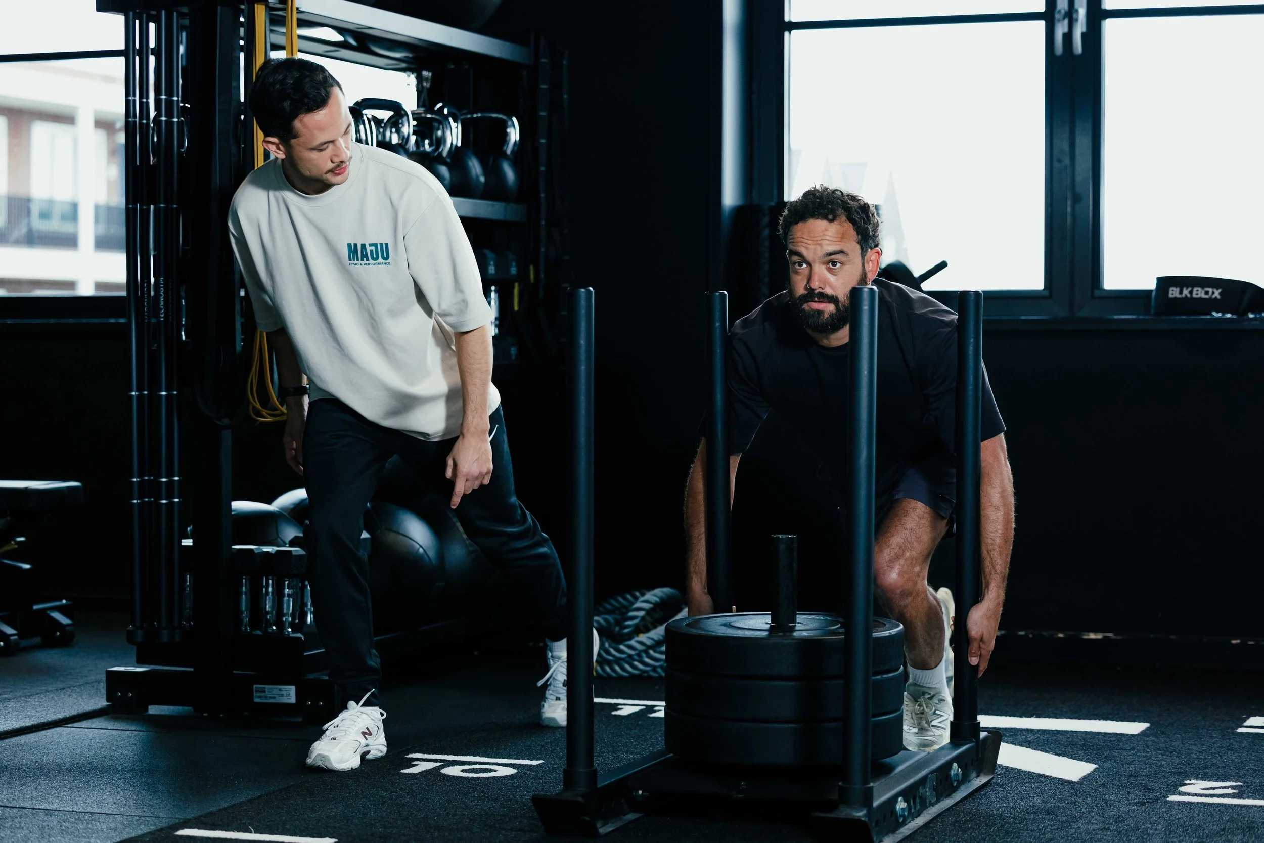 Sportfysiotherapie training sled push — MAJU Fysio Weespersluis