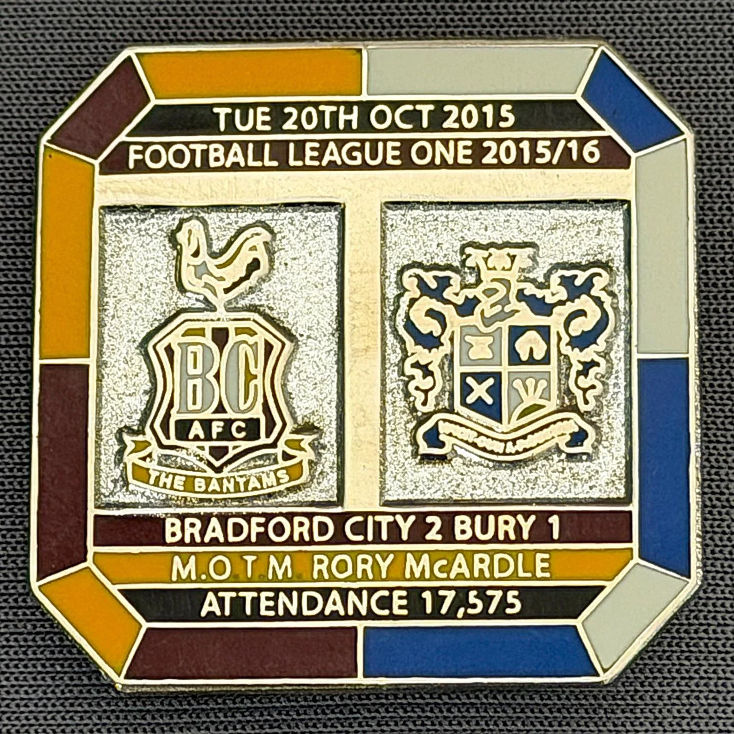 Reference Number: BCFIX351
Size: H 29.8 mm x W 29.8 mm
Pin Type: Brooch Pin
Plating: Gold
Value: £10
Manufacturer: Bradford City Badges
Comments: Bradford City v Bury 2015/16, Limited Edition of 10 Badges (Silver Version)