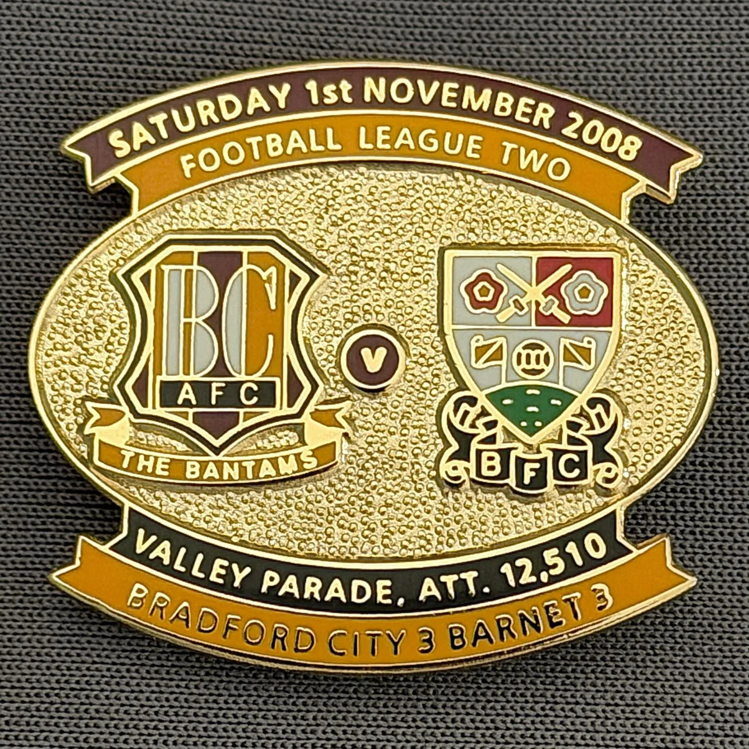 Reference Number: BCFIX008
Size: H 26.6 mm x W 29 mm
Pin Type: Brooch Pin
Plating: Gold
Value: £8
Manufacturer: Bradford City Badges
Comments: Bradford City v Barnet 2008/09 Limited Edition 100 Badges

