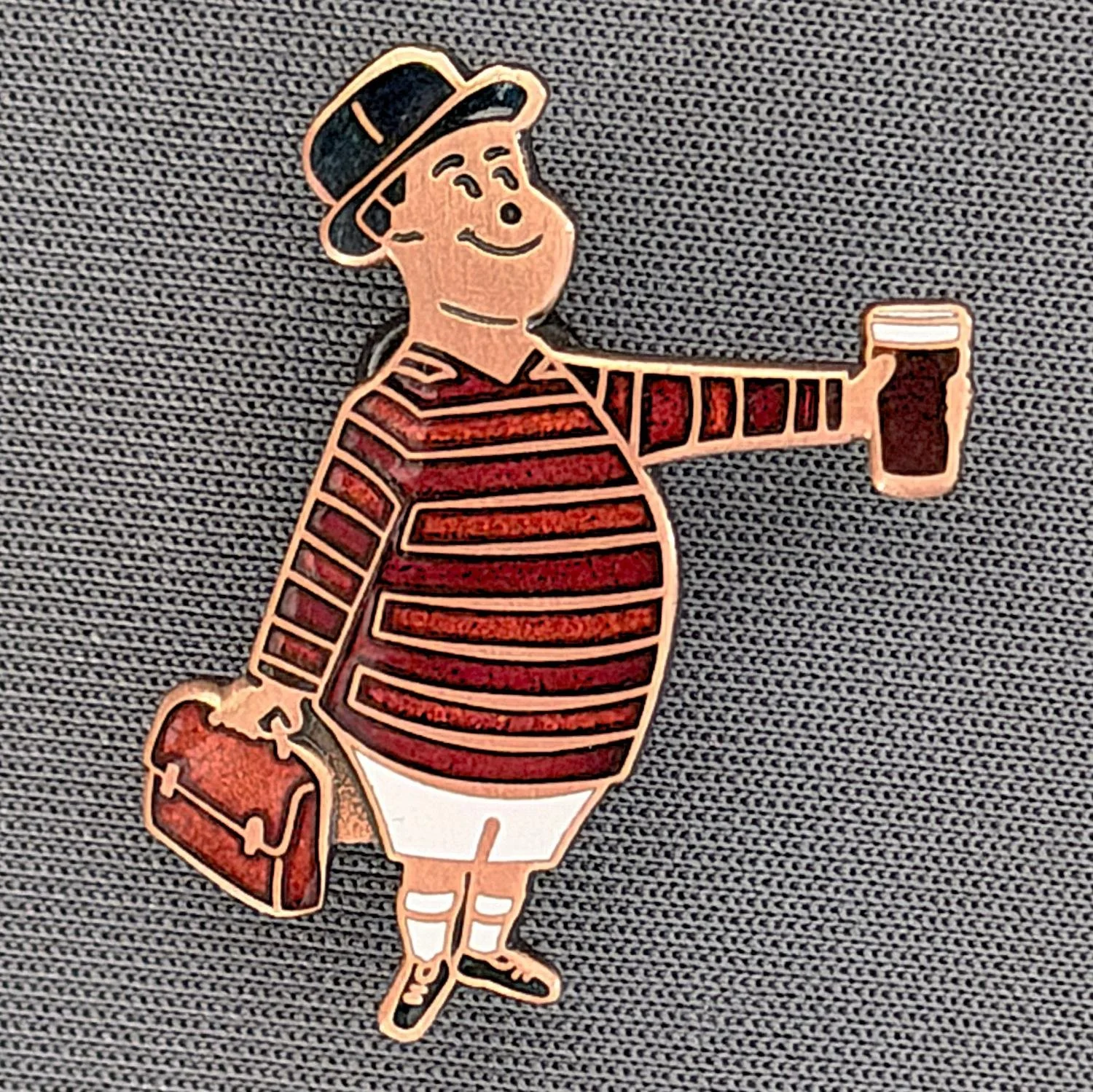 Reference Number: BCGEN094
Size: H 28.8 mm x W 20.9 mm
Pin Type: Brooch Pin
Plating: Antique Copper
Value: £20
Manufacturer: Bradford City Badges
Comments: City Gent Beer Cloisonne, Amber Briefcase. One Off Badge.